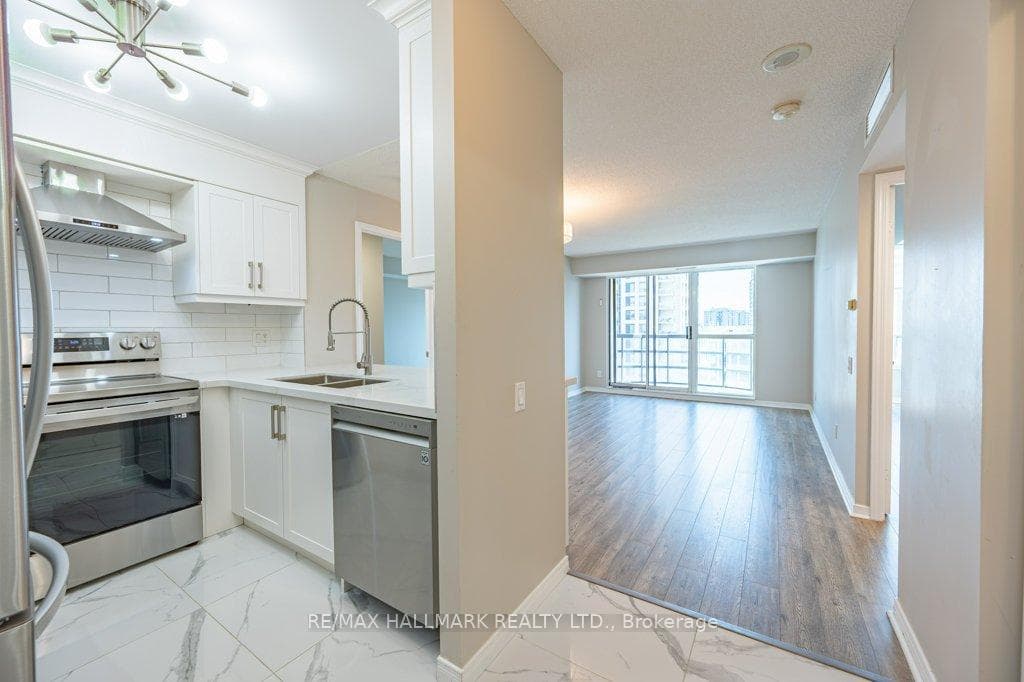 8 Hillcrest Avenue Unit 1716 photo 4