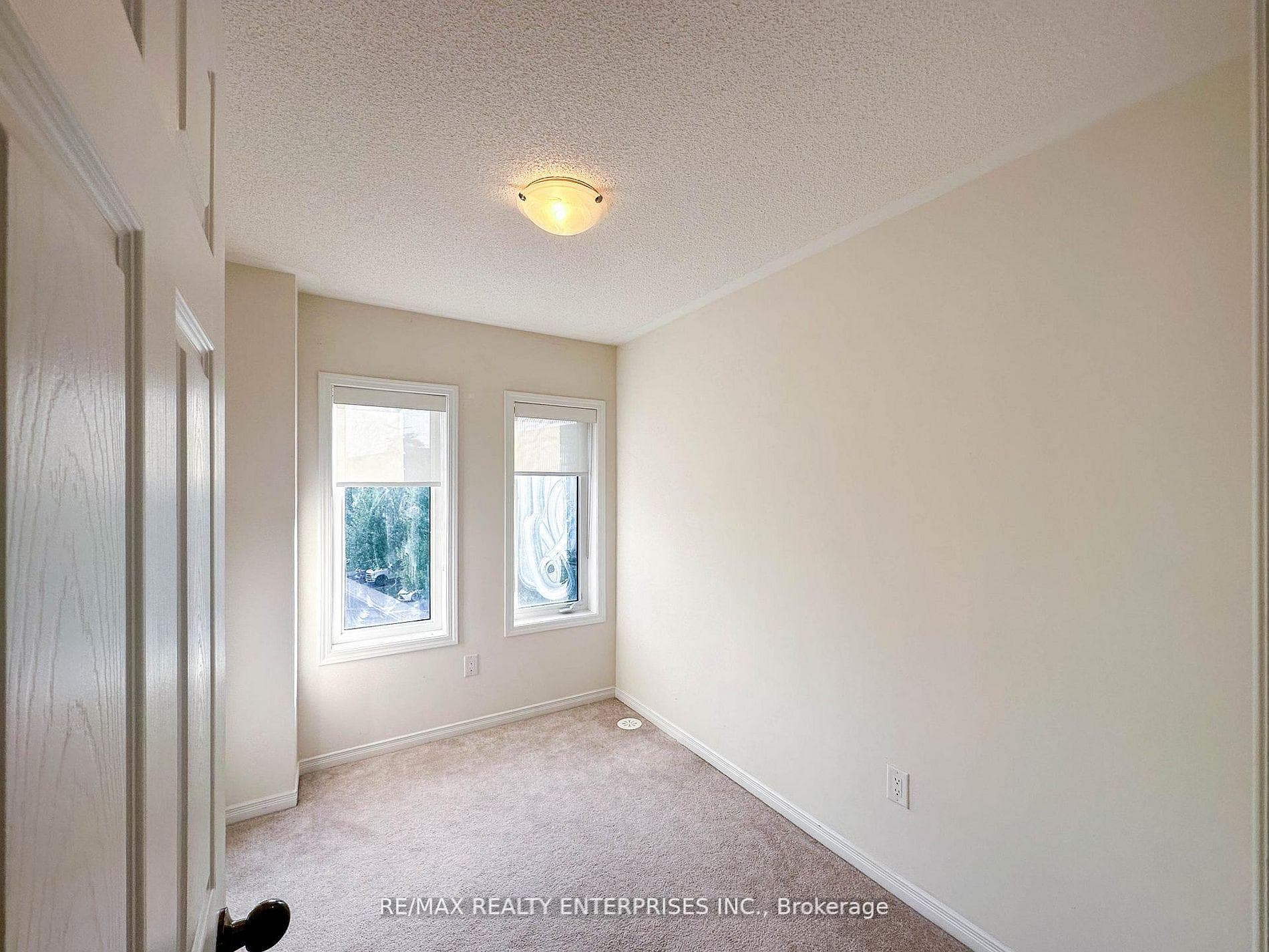 409 Ladycroft Terrace Unit 27 photo 22