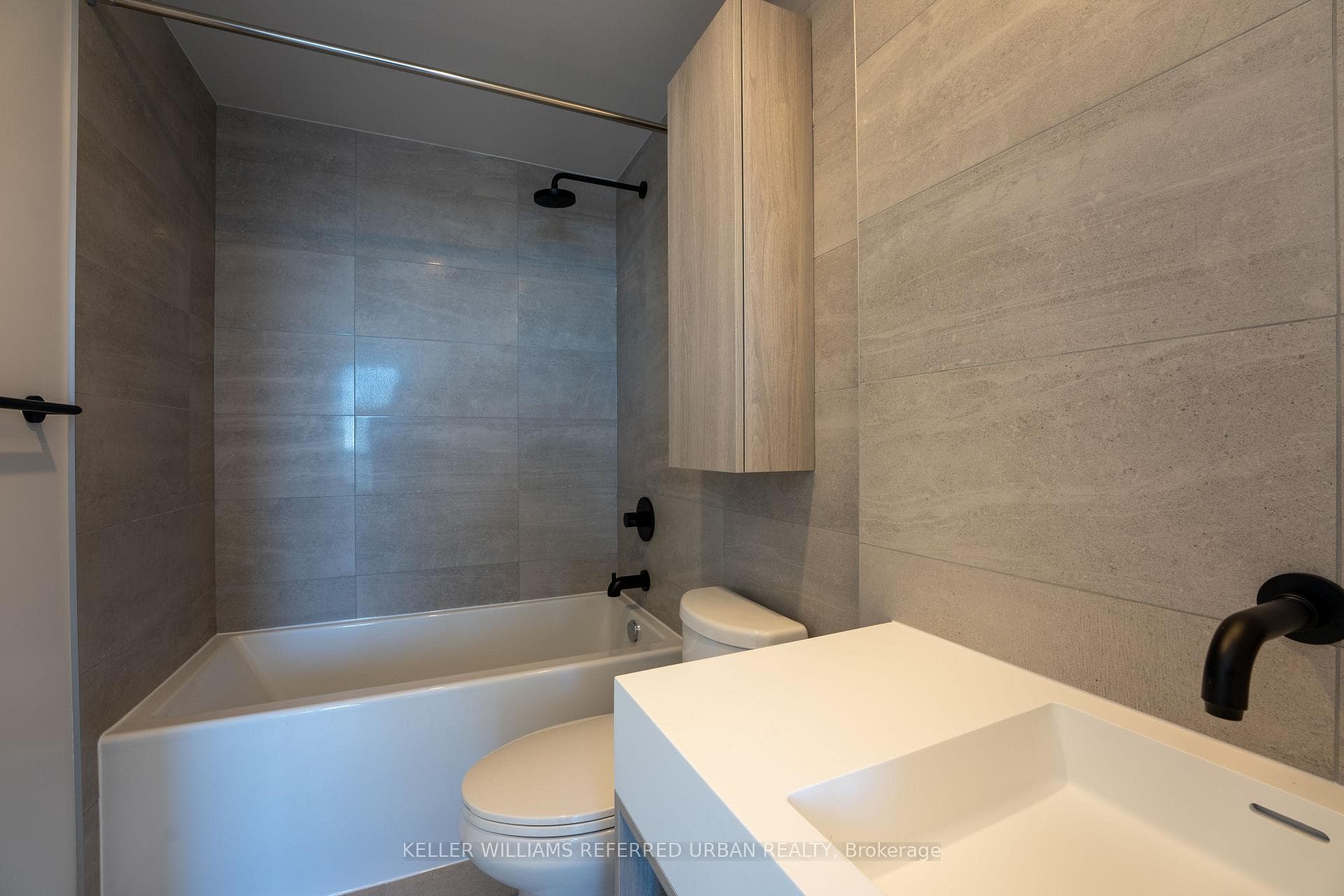 108 Peter Street #4613 - Second Bathroom