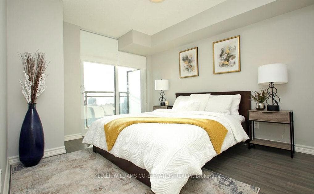 38 Joe Shuster Way Unit 1906 photo 6