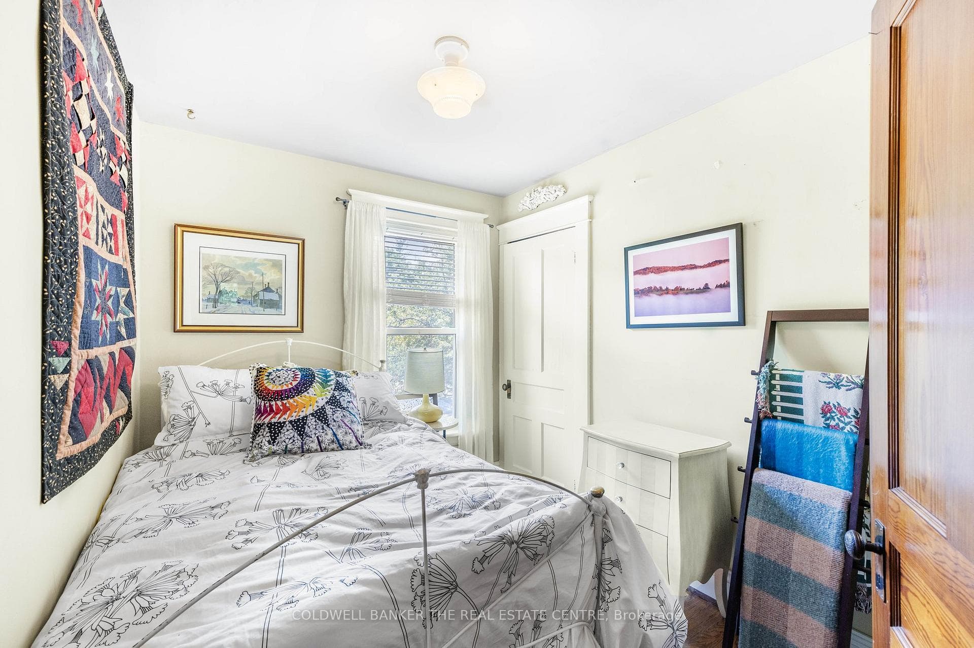 439 Eagle Street photo 19