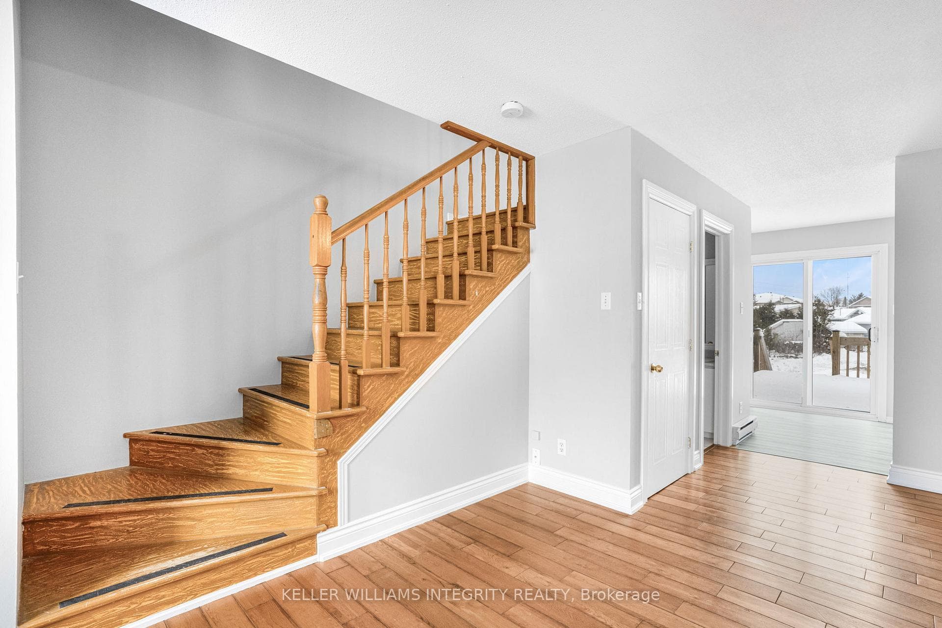 739 Morris Street photo 9