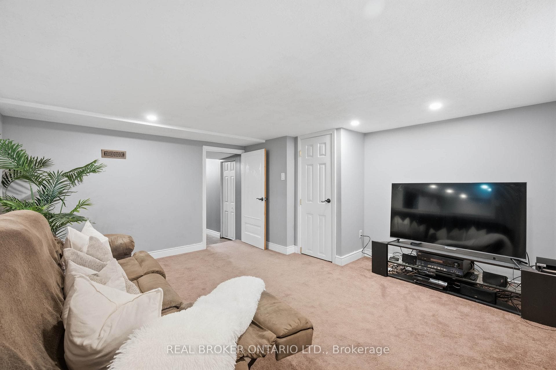623 Sherring Street photo 22