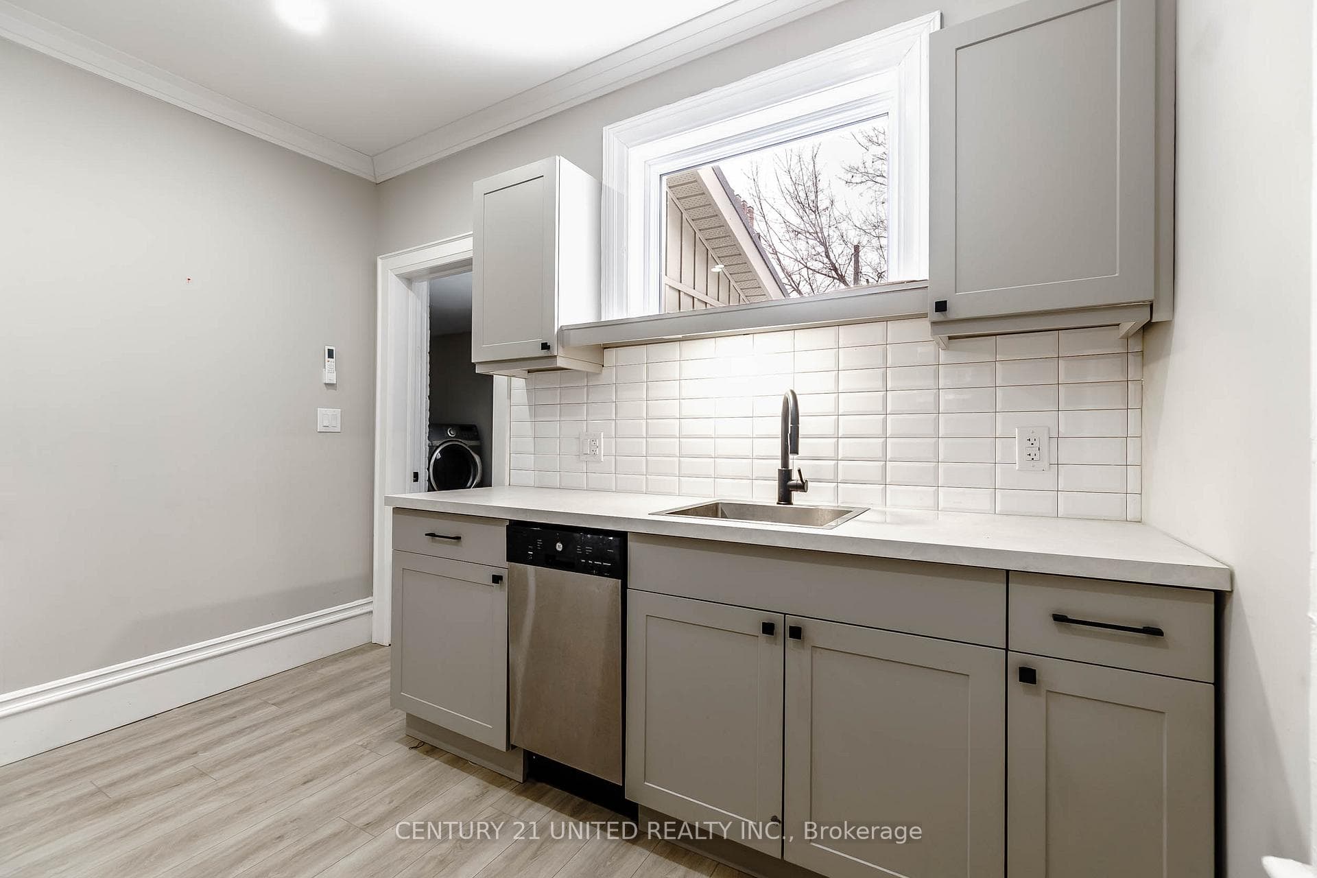 218 Park Street photo 16