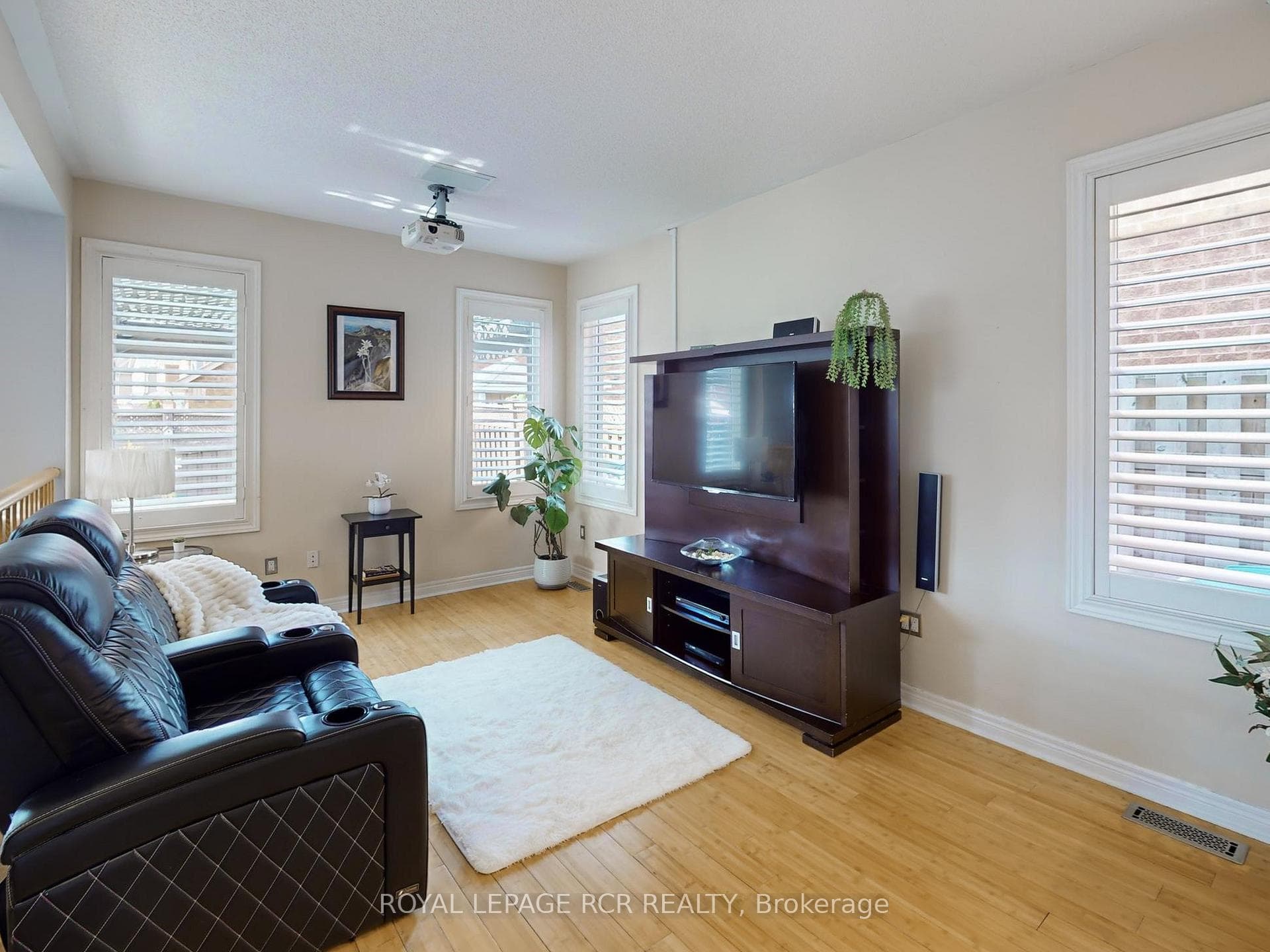 28 Wakely Boulevard photo 8