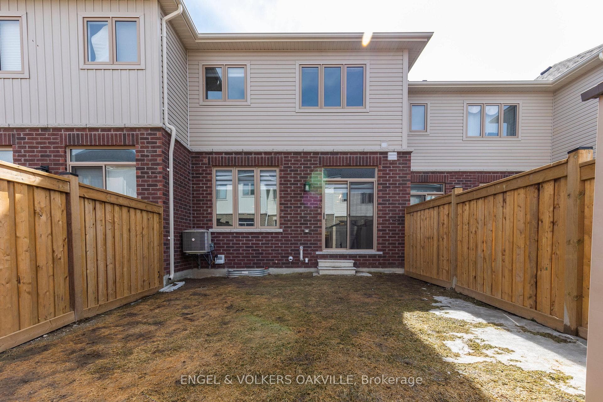 44 Clifford Crescent photo 36
