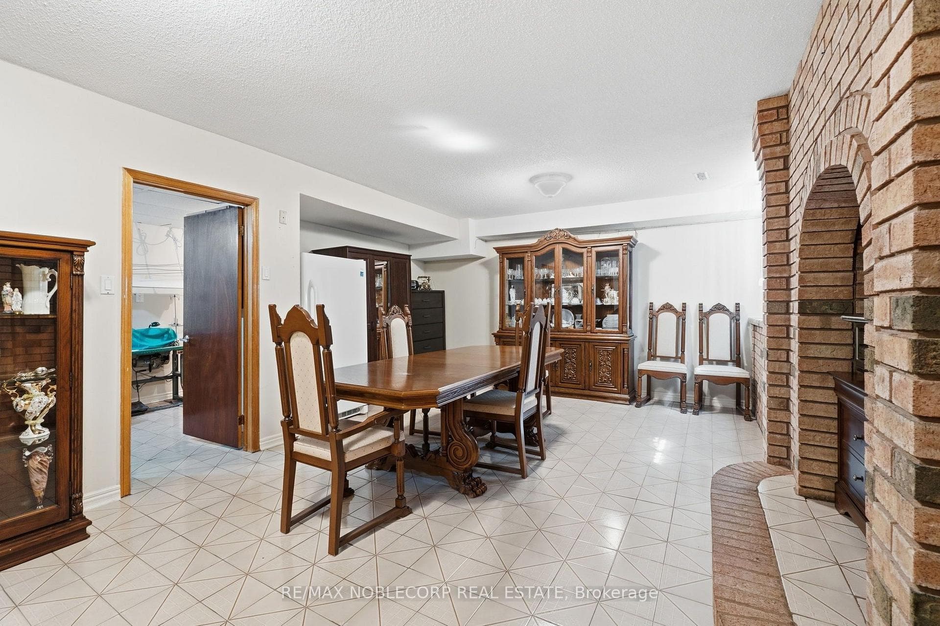 131 Yatescastle Drive photo 23