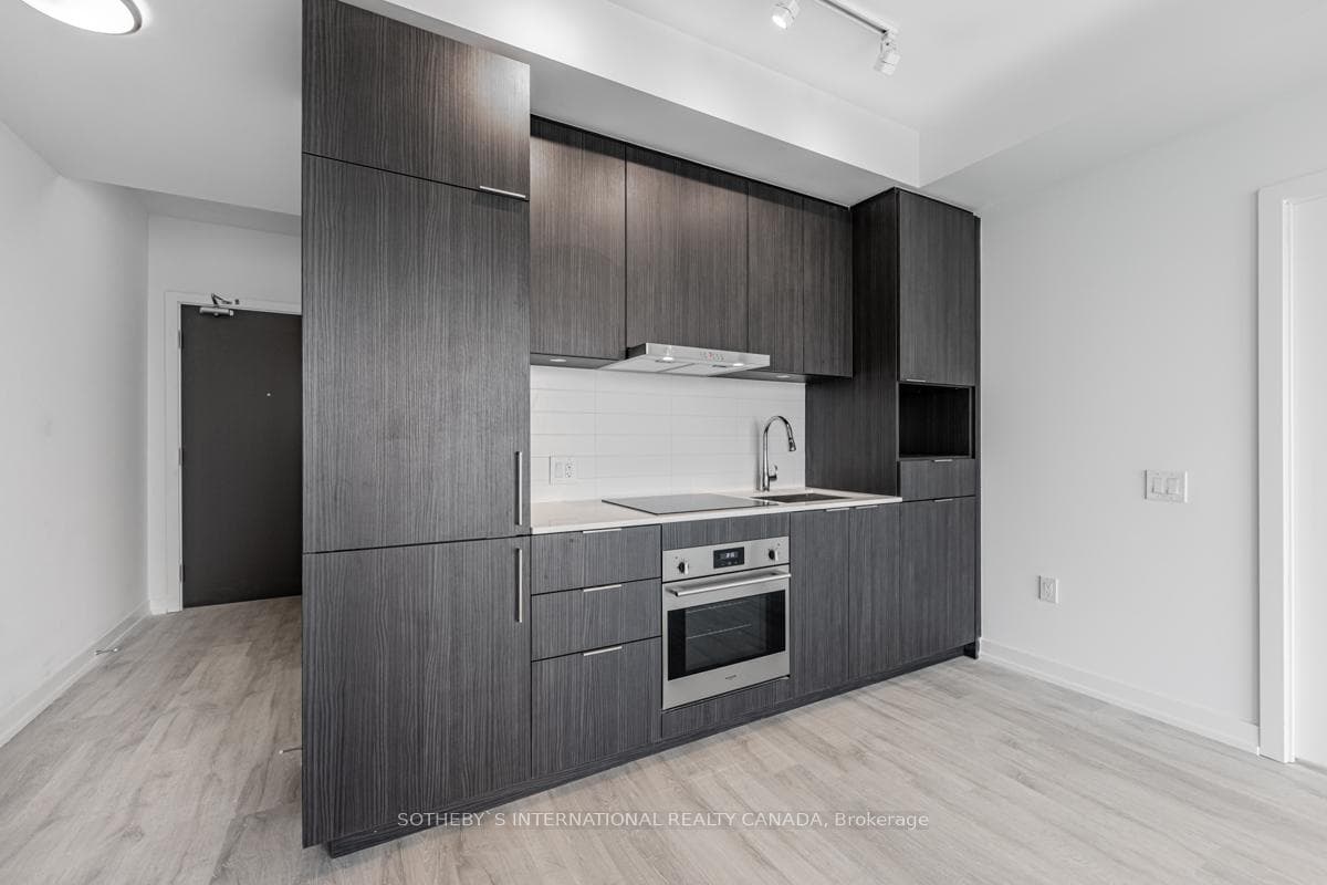 7 Golden Lion Heights Unit 2910 photo 5