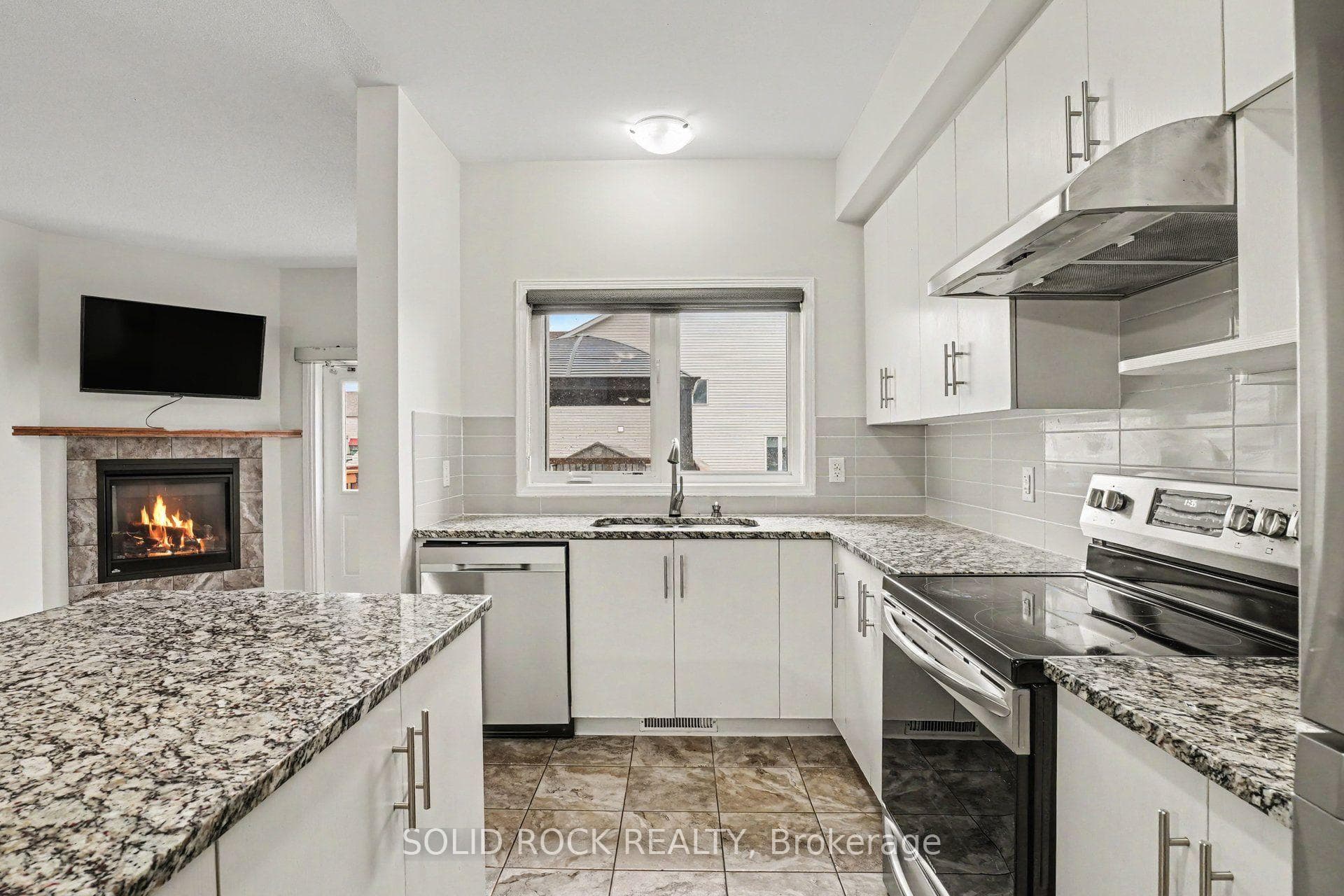 639 Via Campanale Avenue photo 2