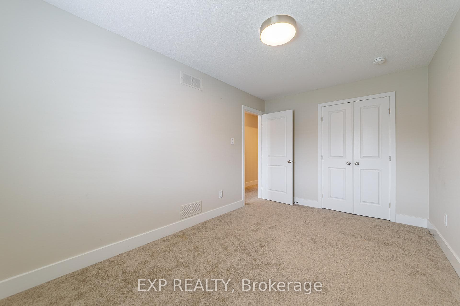 605 Tennant Way photo 28