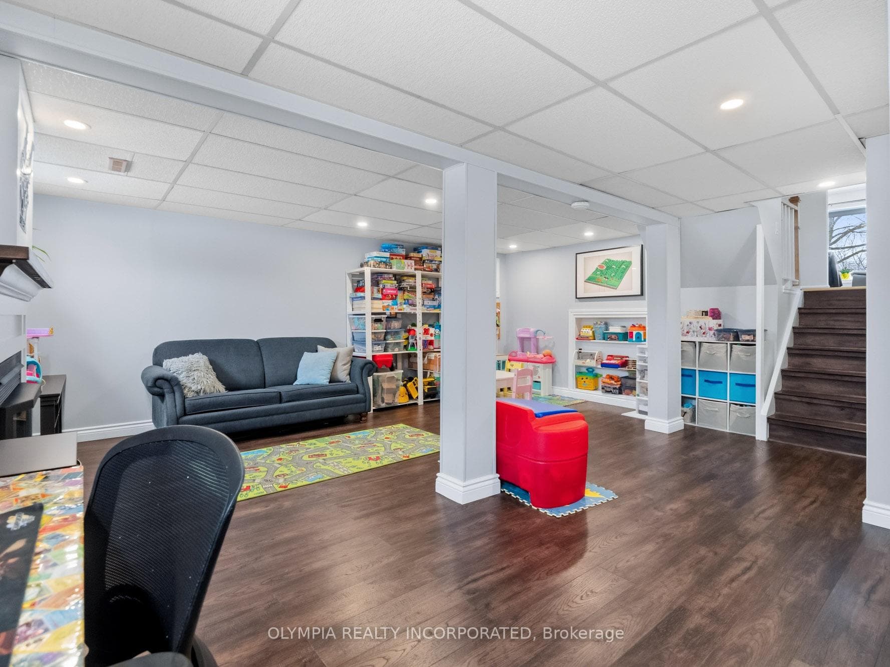 148 Leaside Drive photo 20