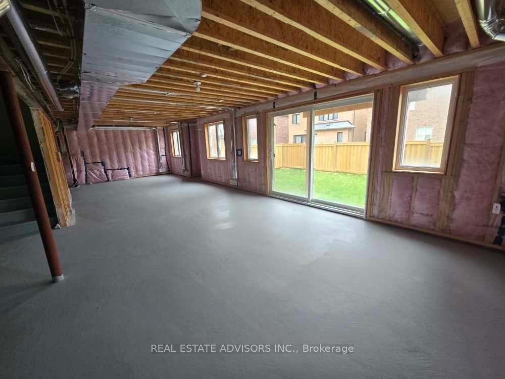 135 Ben Sinclair Avenue photo 28