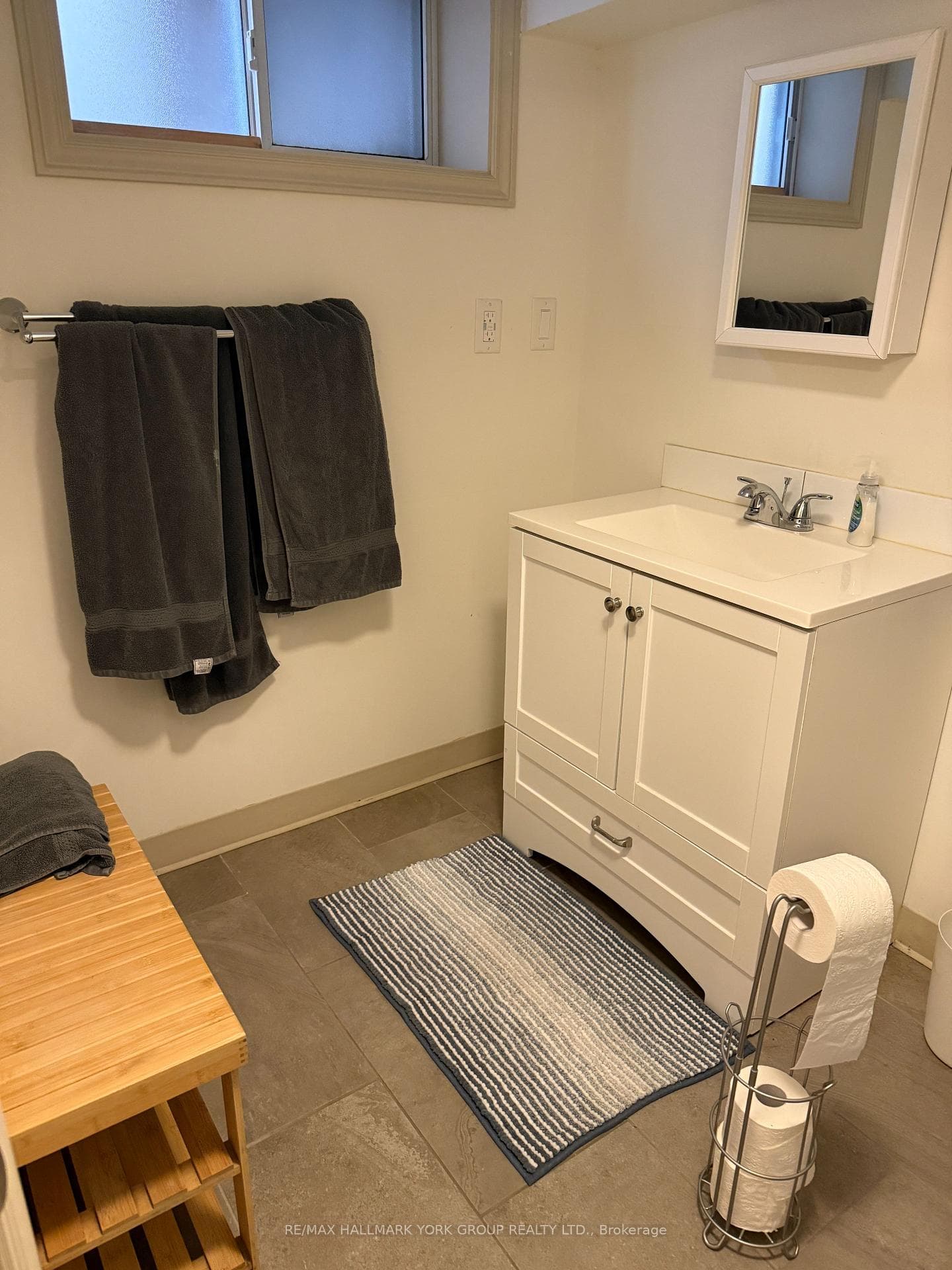 2 Coates Avenue photo 20