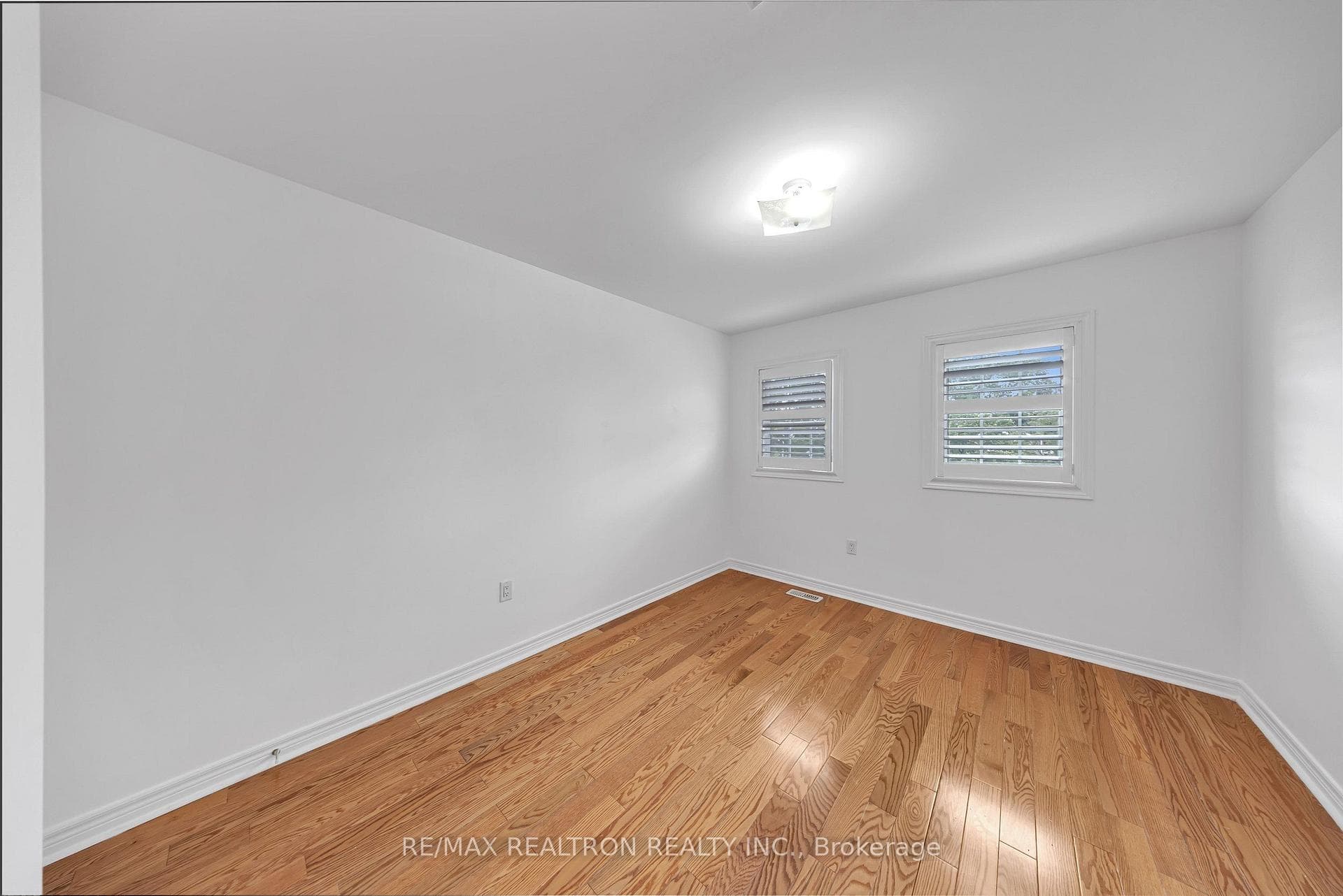138 Angus Drive photo 31