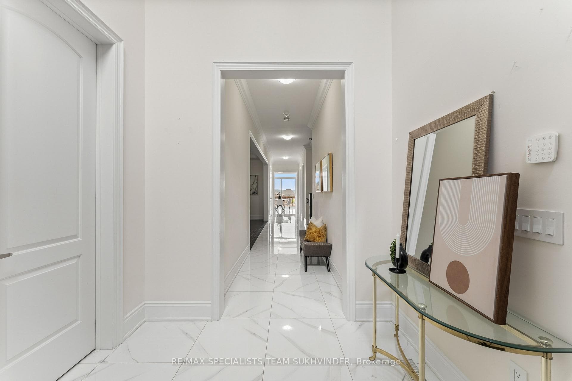 27 Daisy Meadow Crescent photo 9