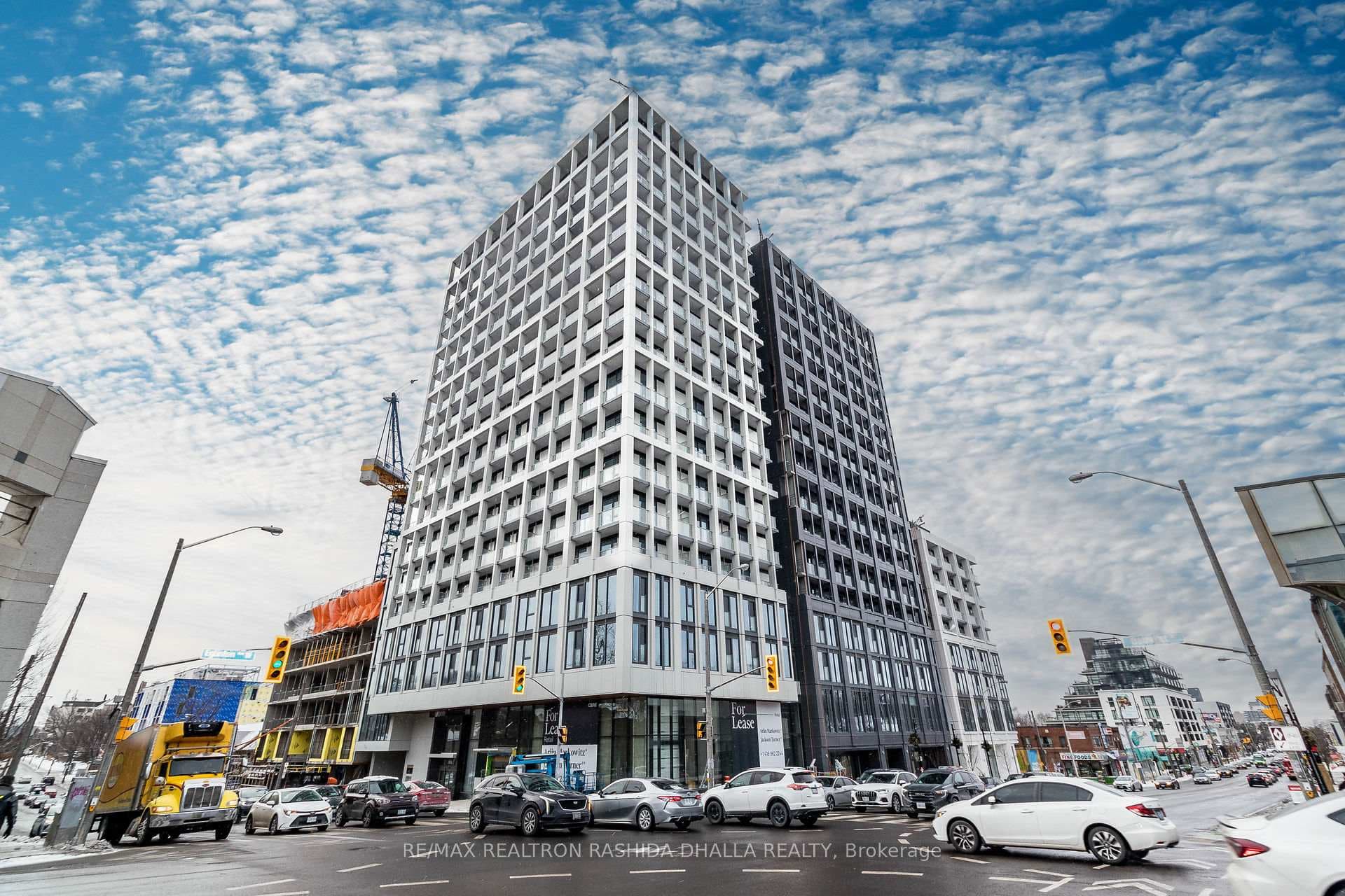2020 Bathurst Street Unit 736 photo 1