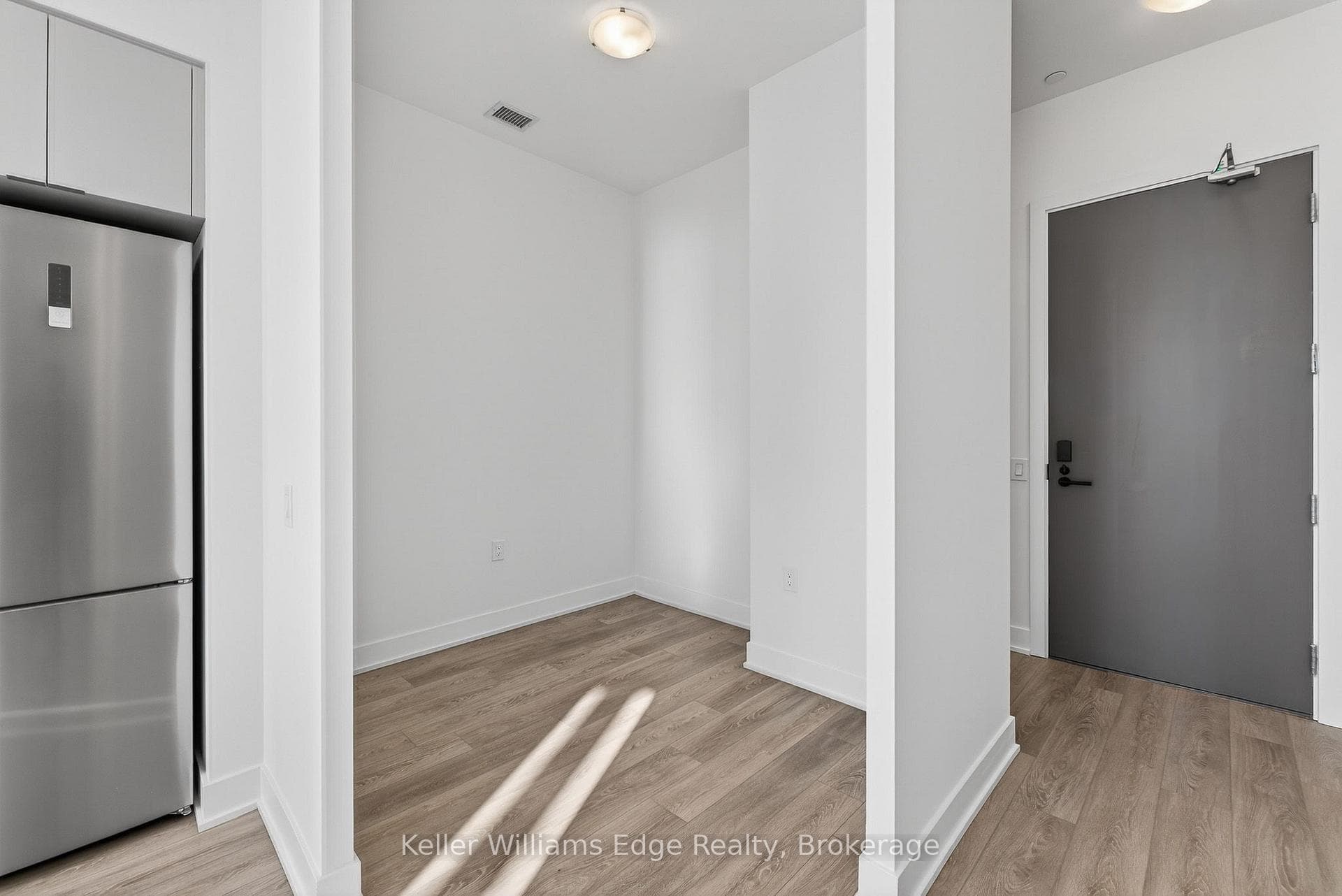 2088 James Street Unit 1307 photo 9