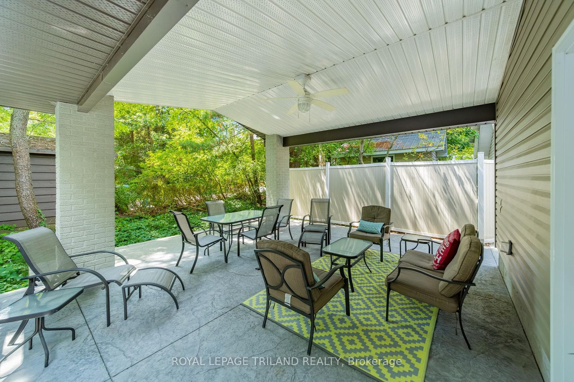 Amazing covered patio space w/ tons of privacy!