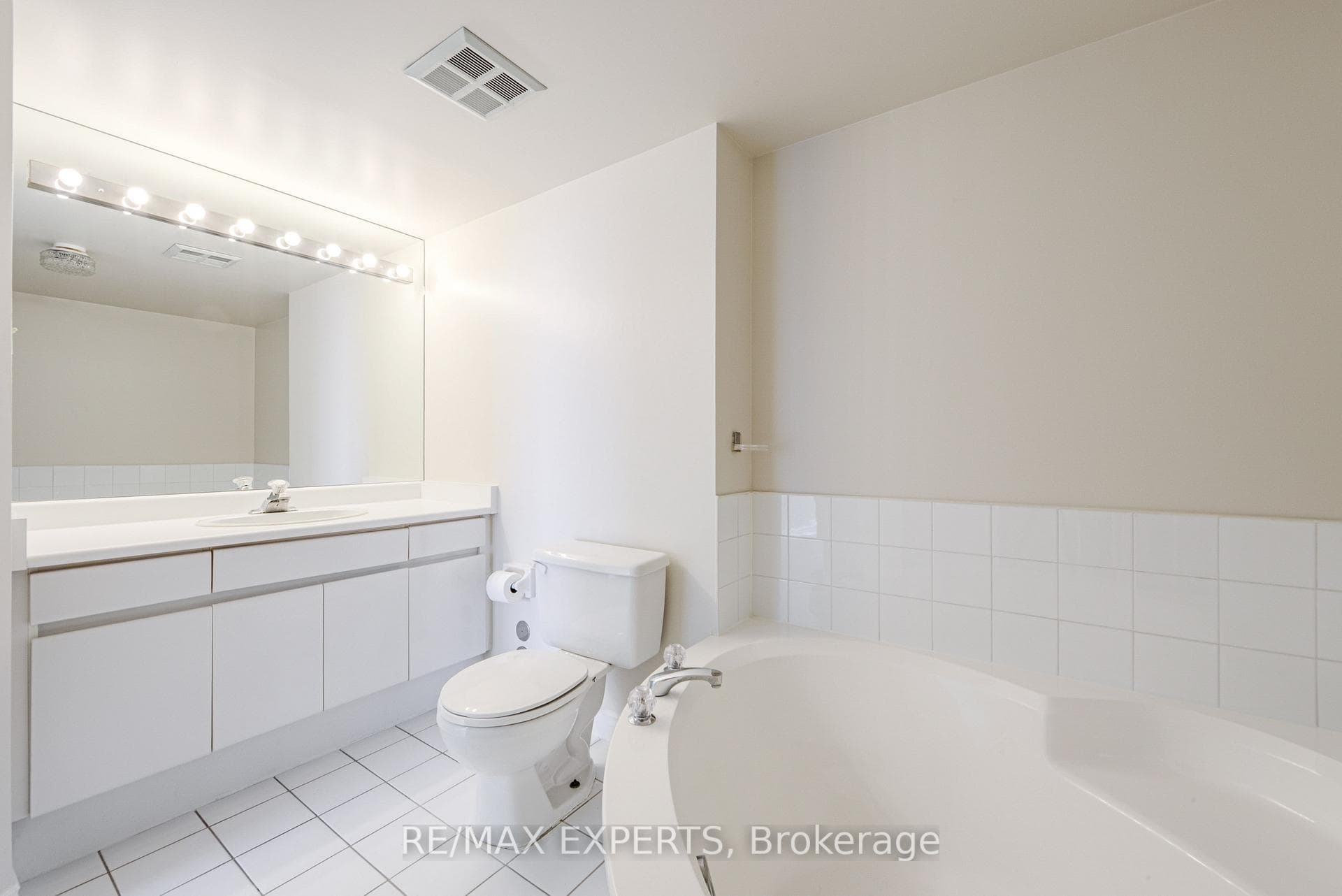 7 Townsgate Drive Unit 1506 photo 39