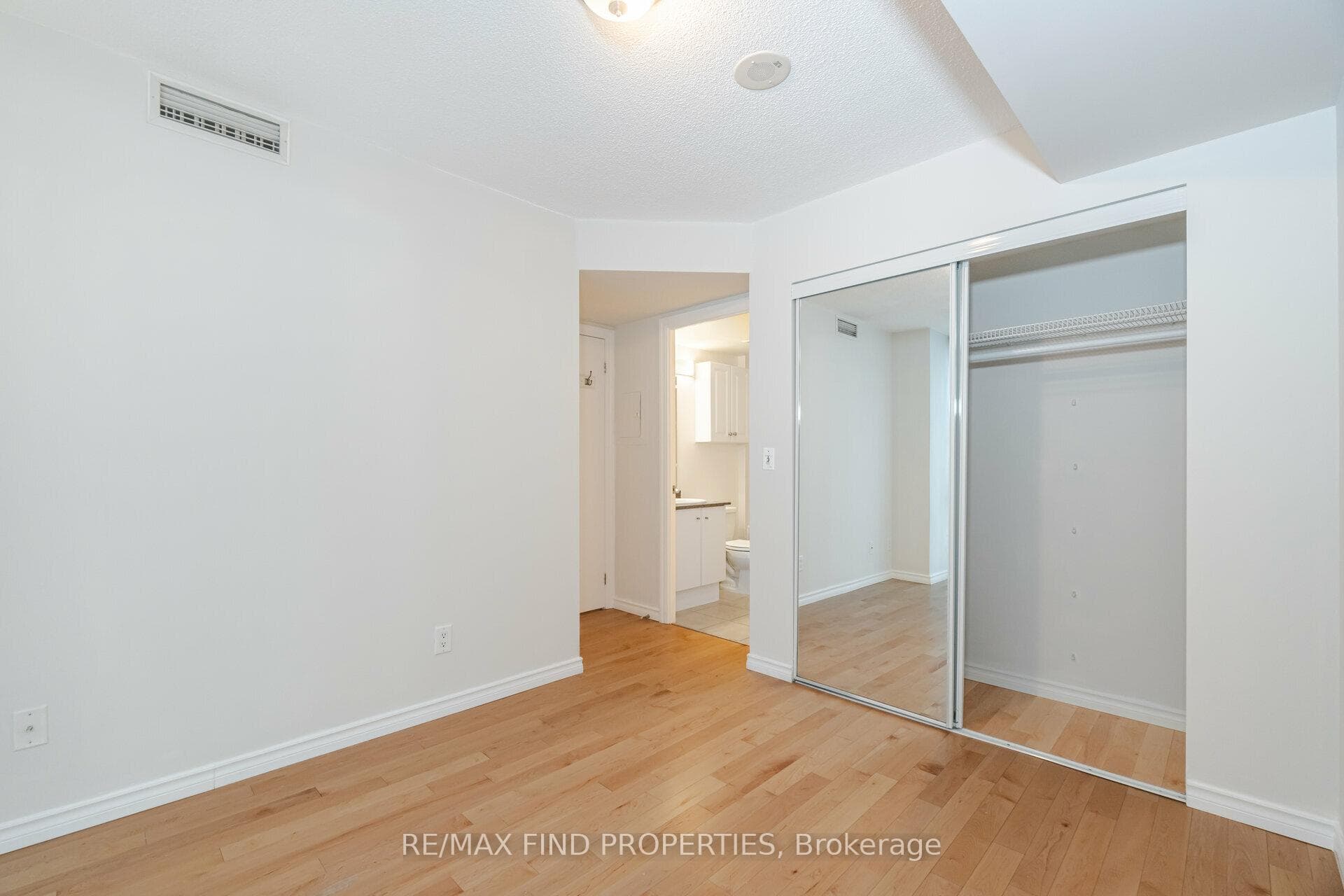 12 Yonge Street Unit 1505 photo 19