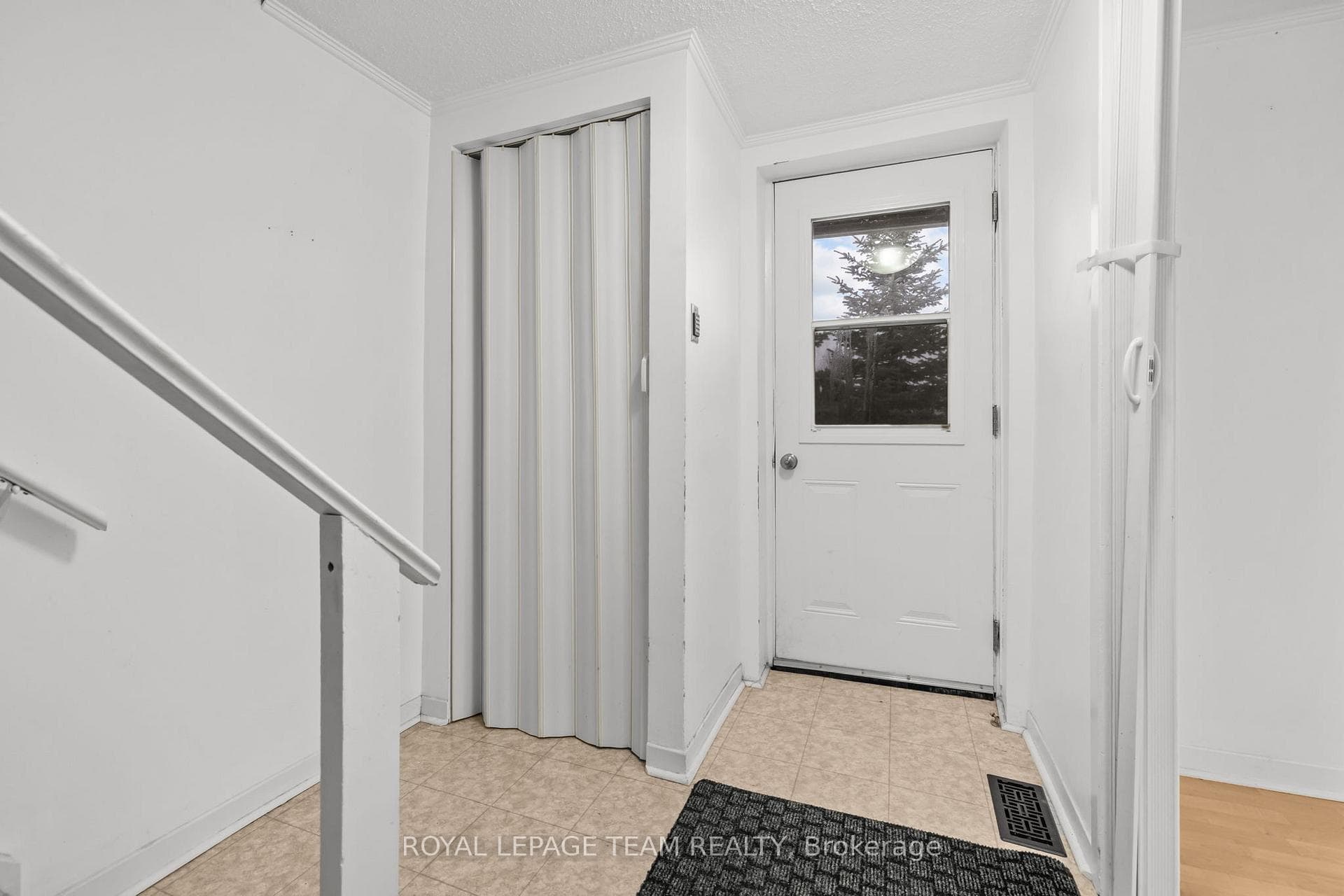 6264 Perth Street photo 3