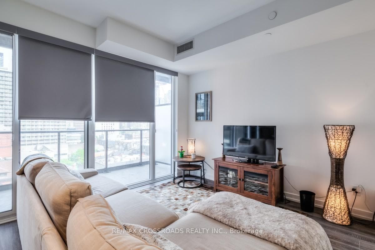20 EDWARD Street Unit 823 photo 9