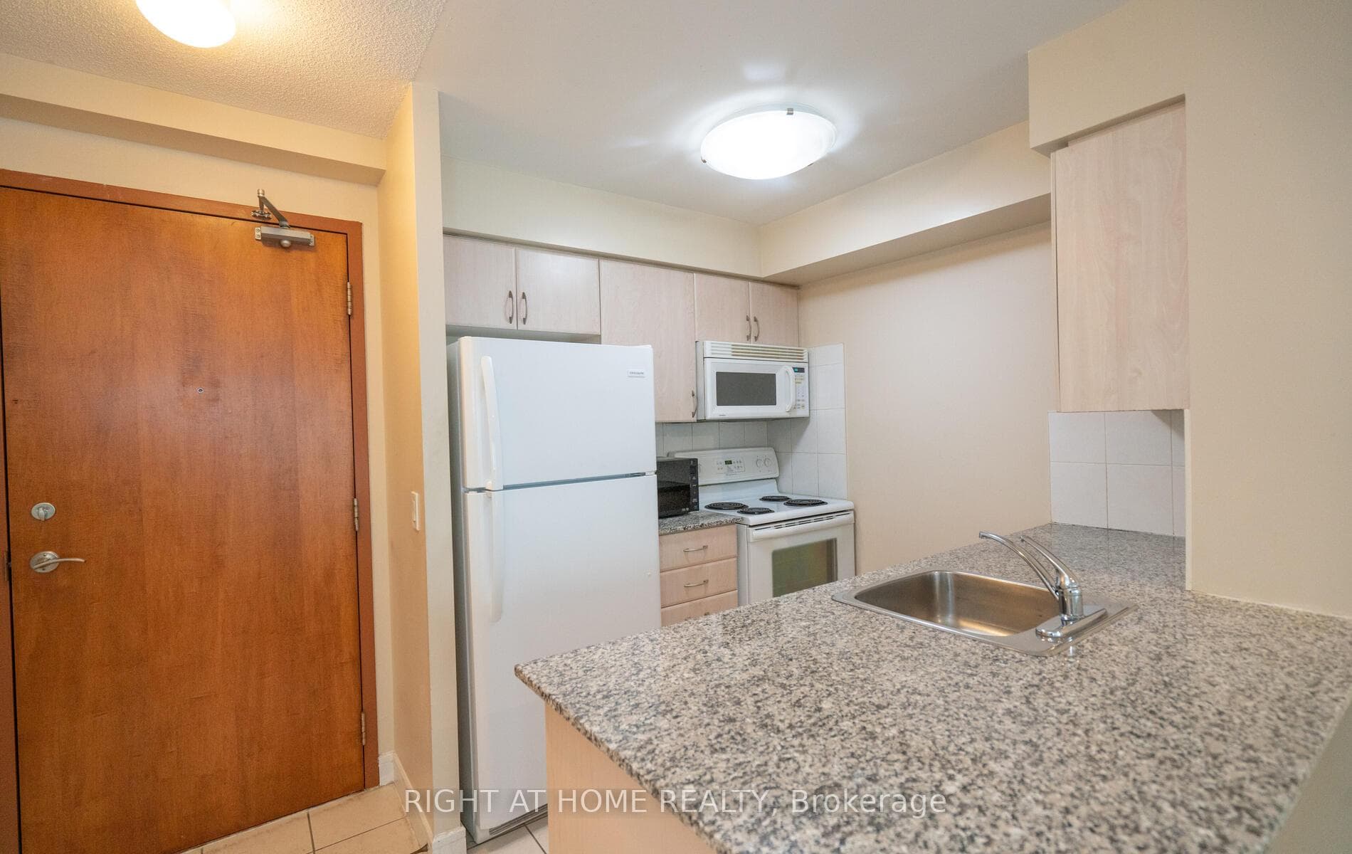 35 Bales Avenue Unit 2203 photo 6