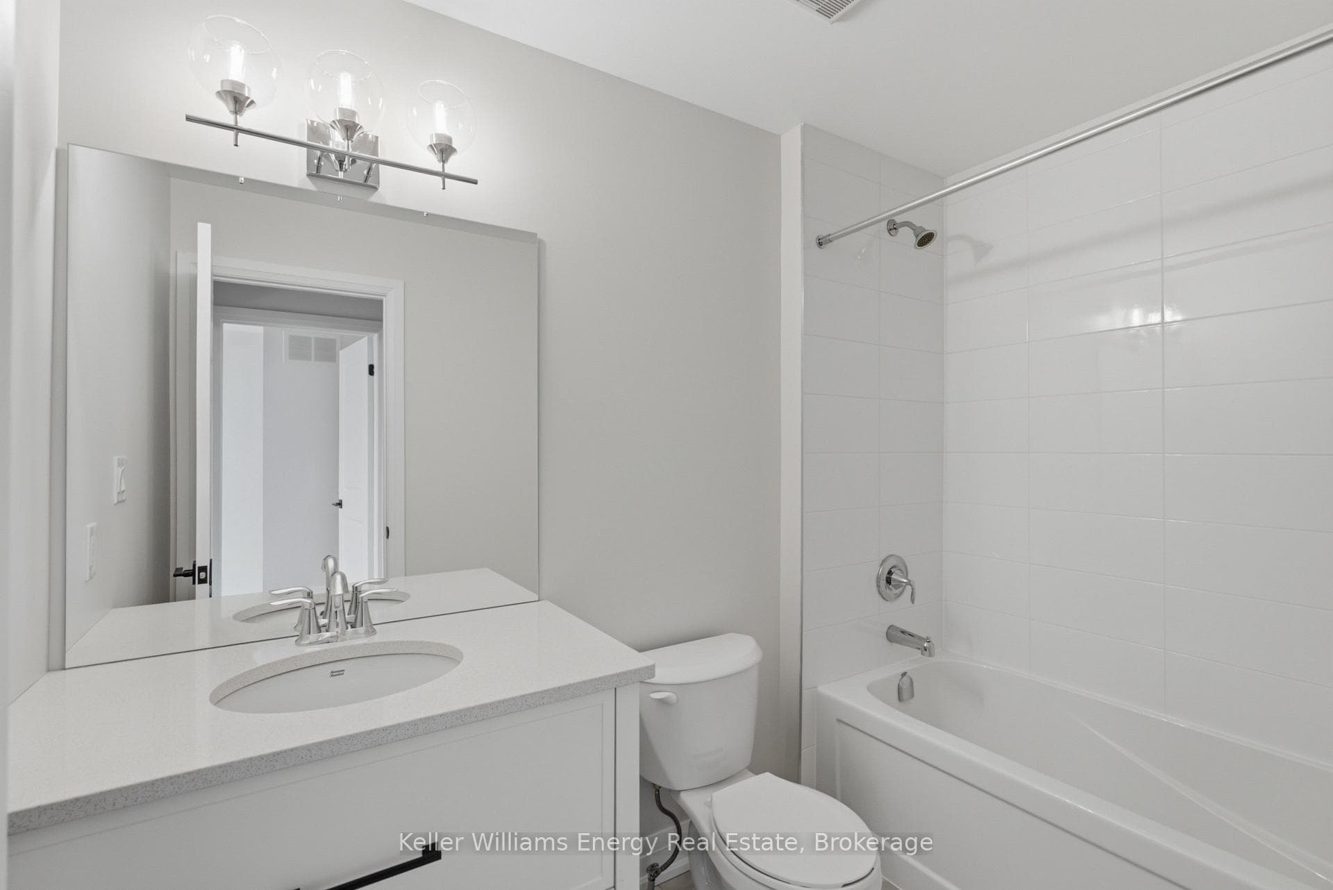 127 Hickory Street photo 22