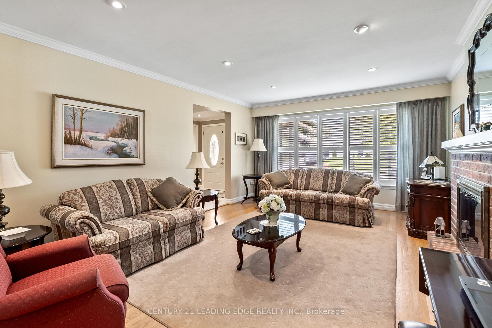 339 St Lawrence Street photo 8