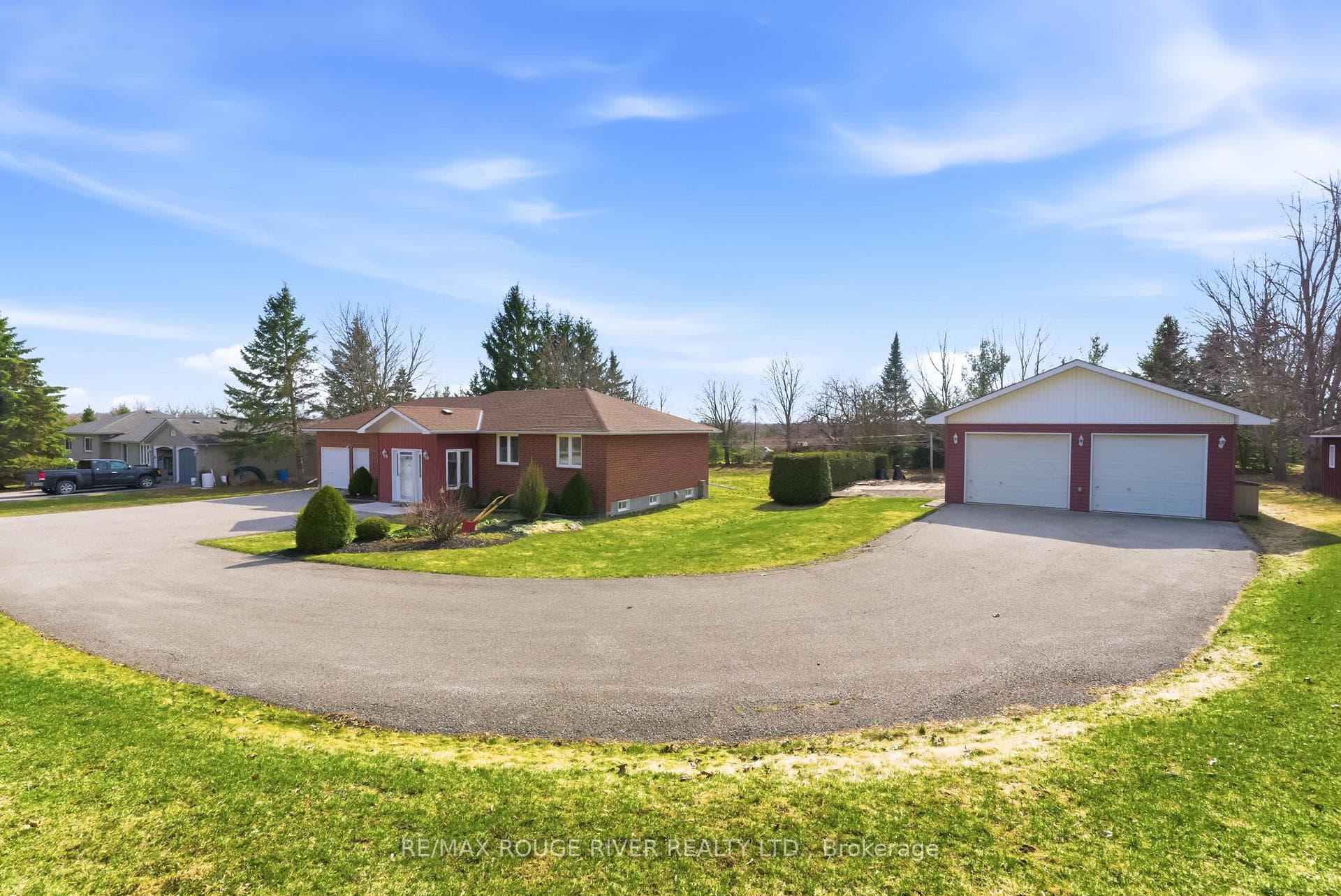 22810 Simcoe Street photo 33