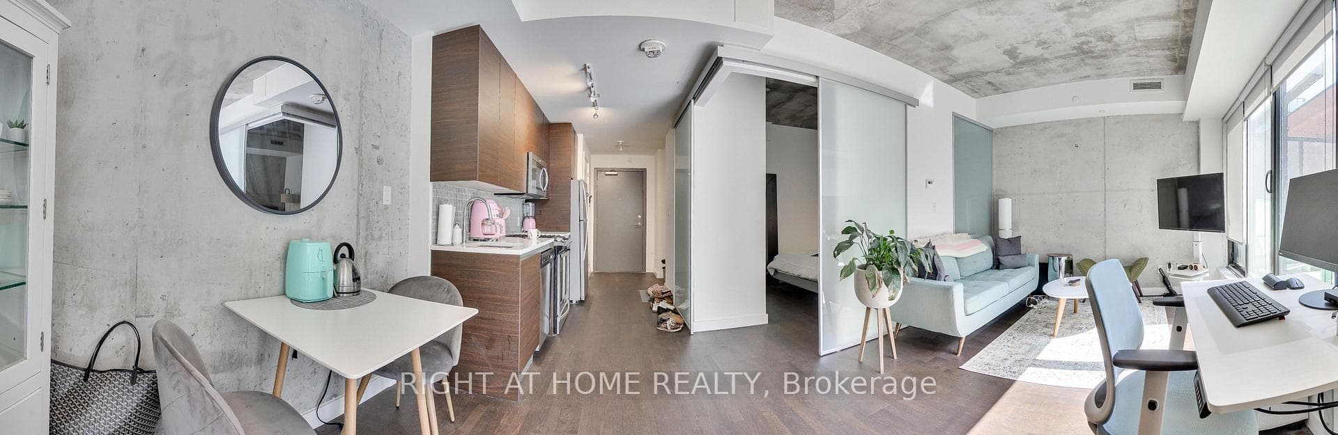 246 Logan Avenue Unit 206 photo 19