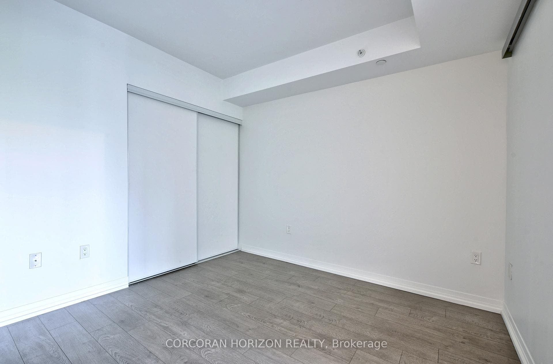 251 Jarvis Street Unit 627 photo 7
