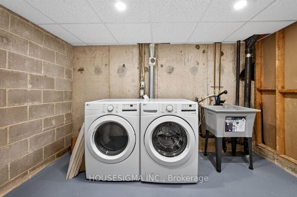 166 Southdale Road Unit 143 photo 22