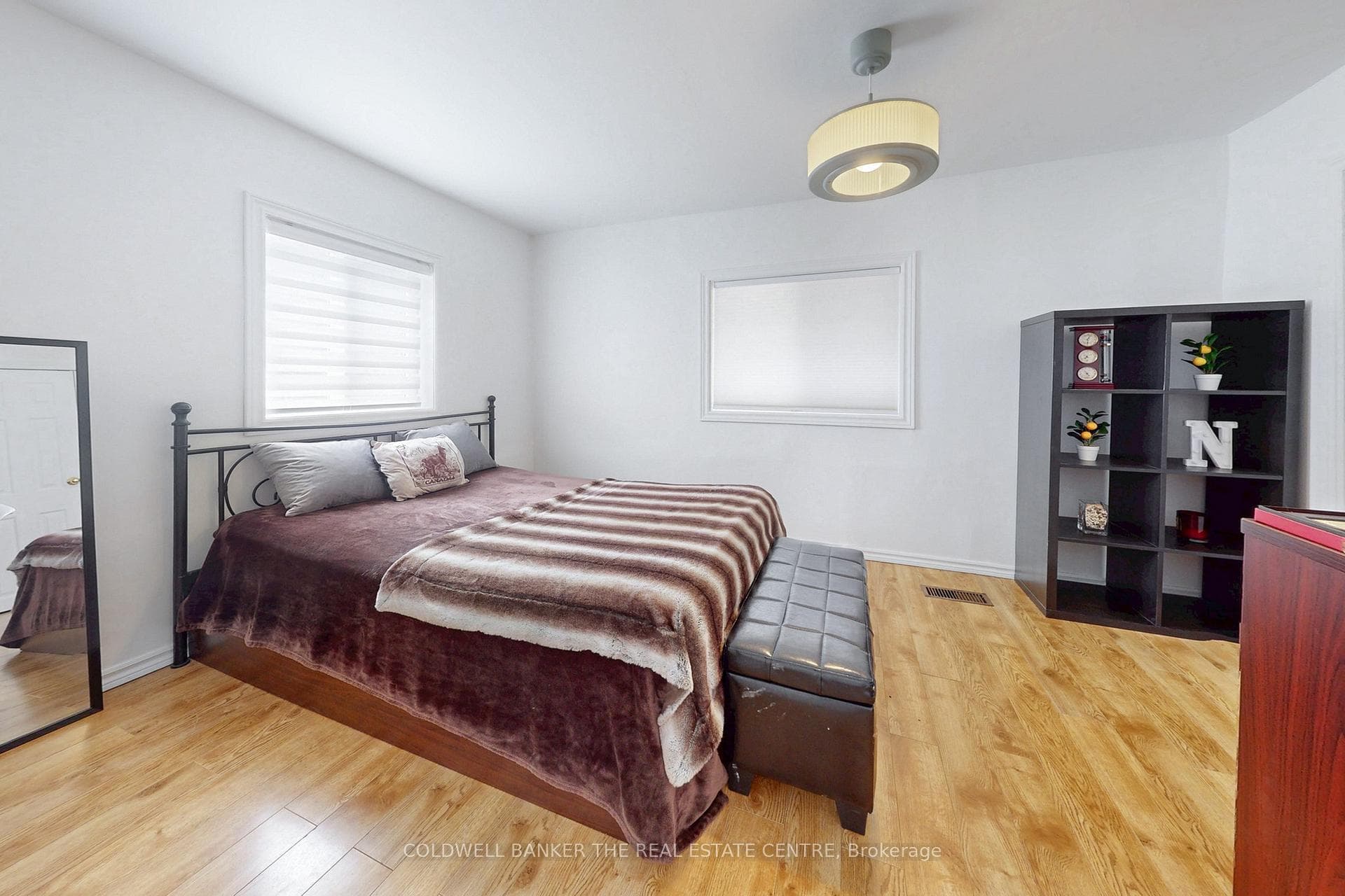 8352 Main Lisle Street photo 22