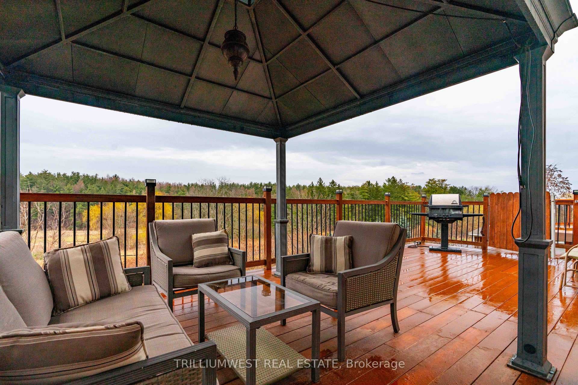 62 Parkvale Drive photo 32