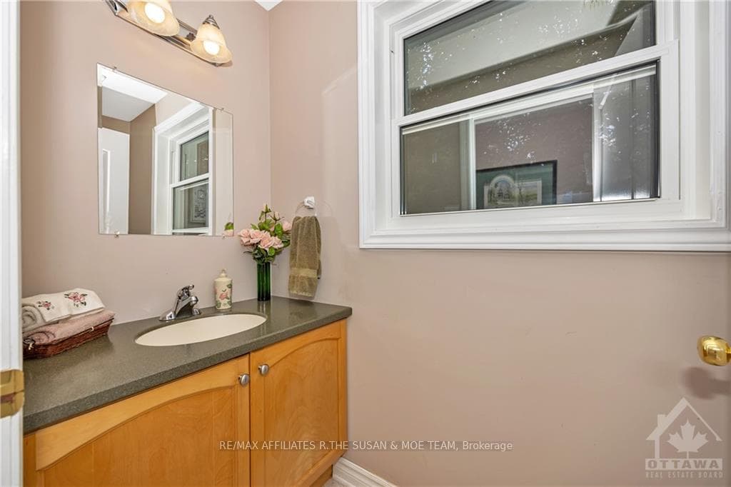 506 DAVID MANCHESTER Road photo 13