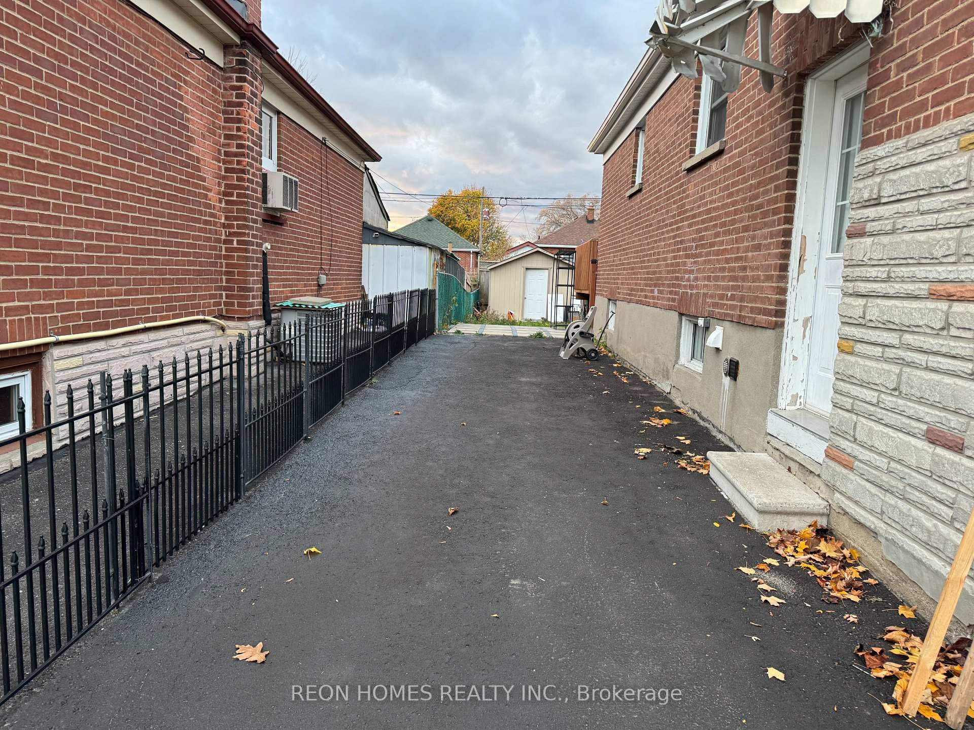 160 Highland Avenue Unit (Bsmt) photo 2