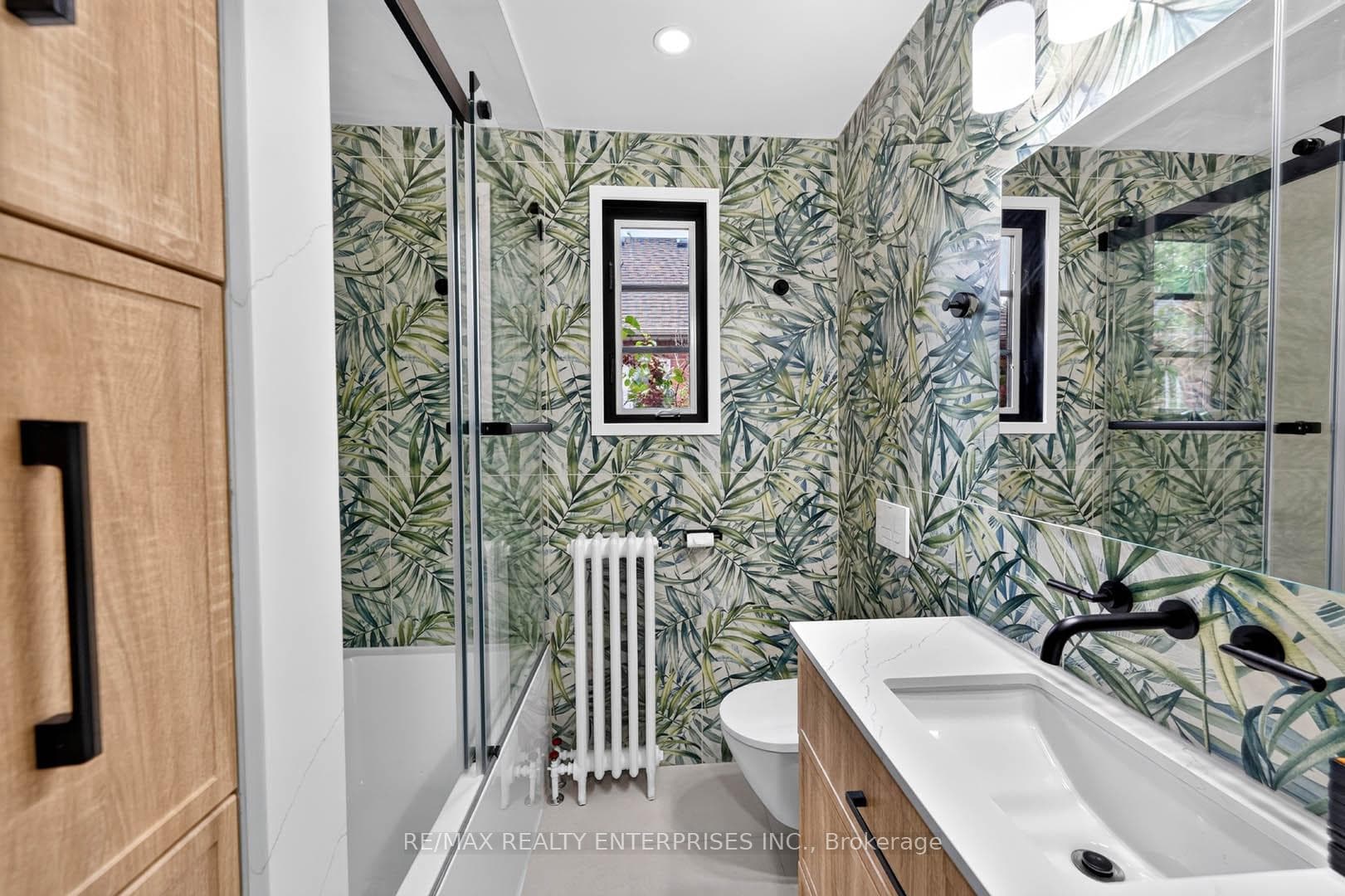 233 Rosemount Avenue photo 20