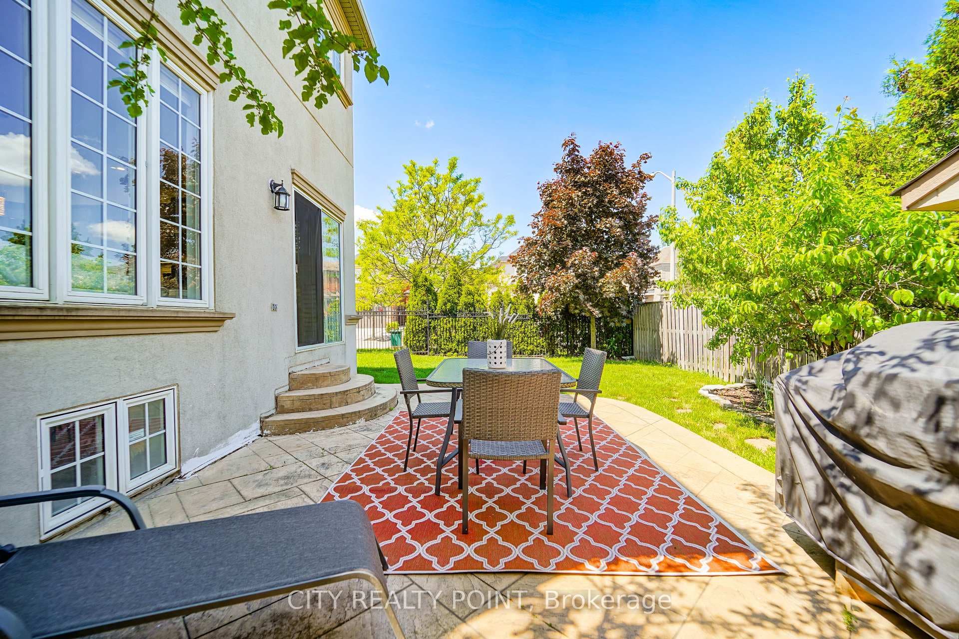 60 Umbria Crescent photo 38