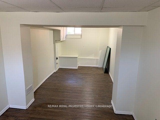 1 Boyce Avenue Unit Bmst photo 2
