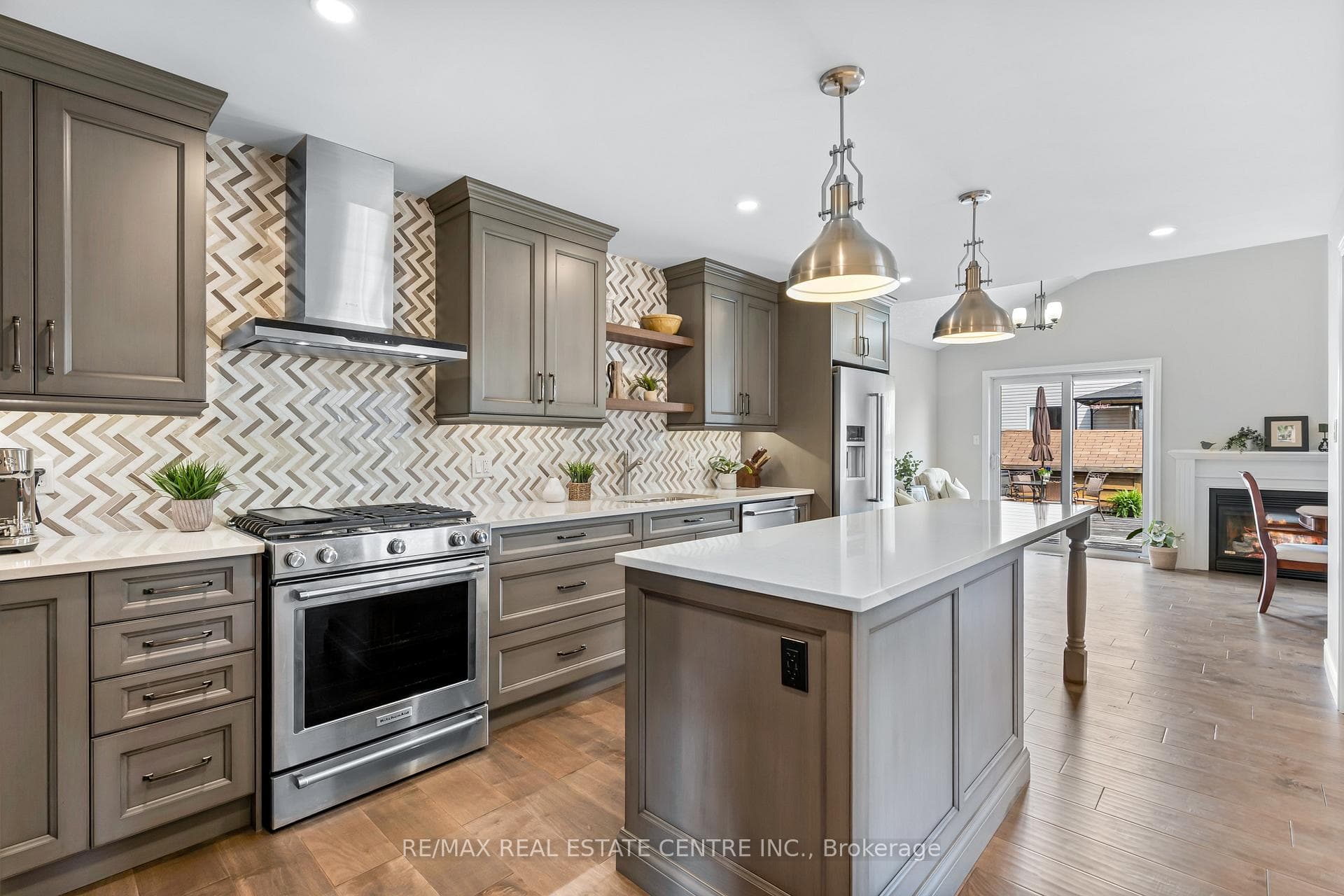255 Gatehouse Drive photo 5