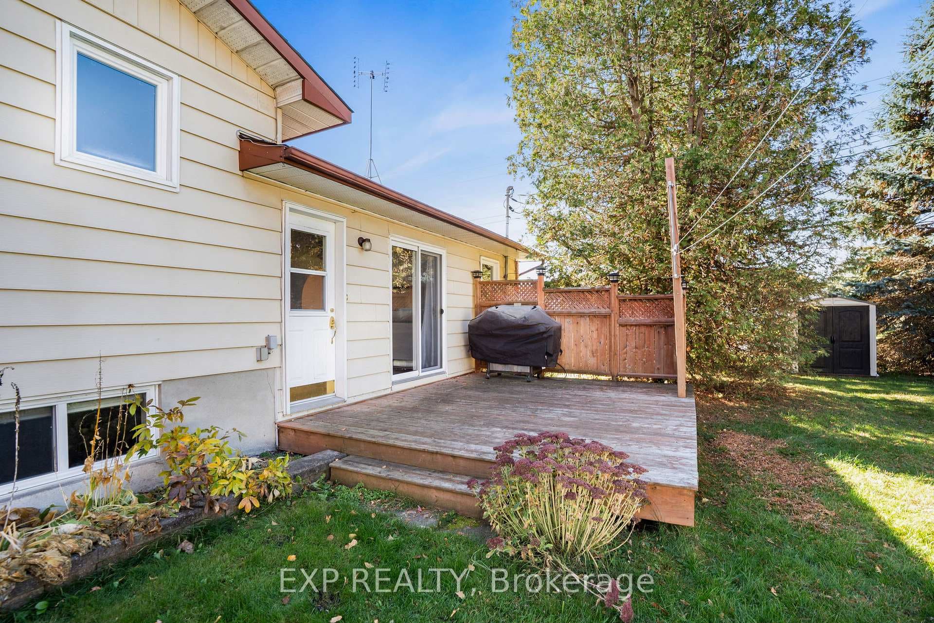 5 ALBERT Street photo 33