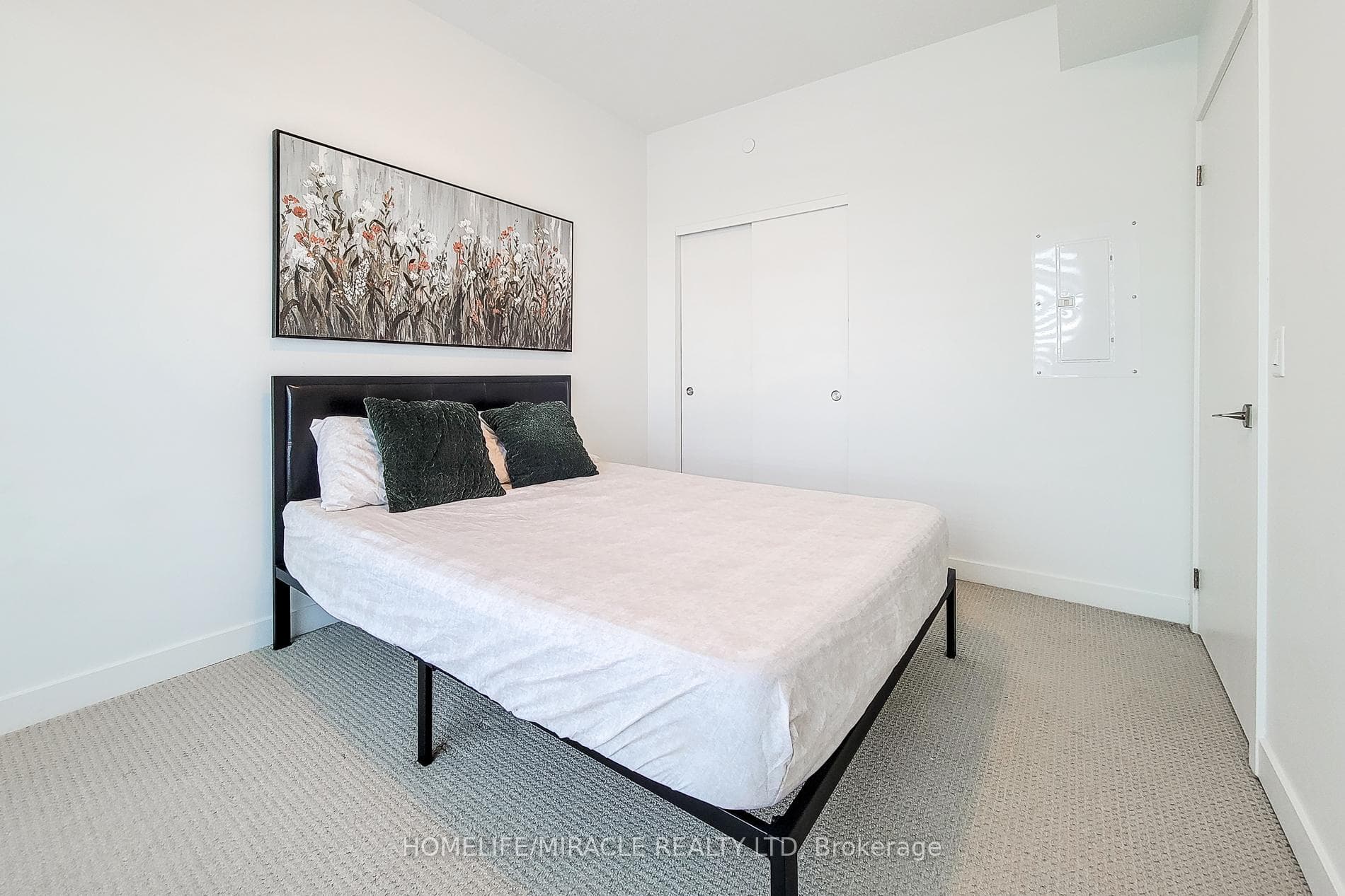 600 North Service Road Unit 213 photo 18