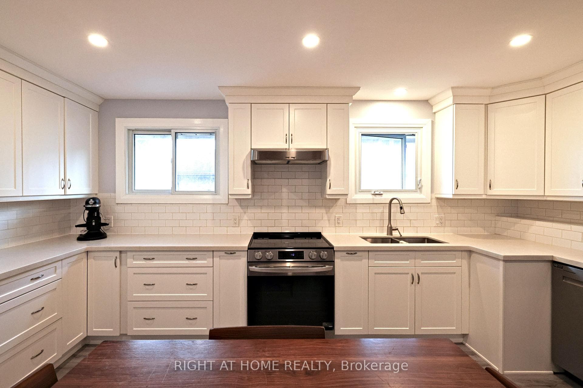 72 Claymore Crescent photo 8