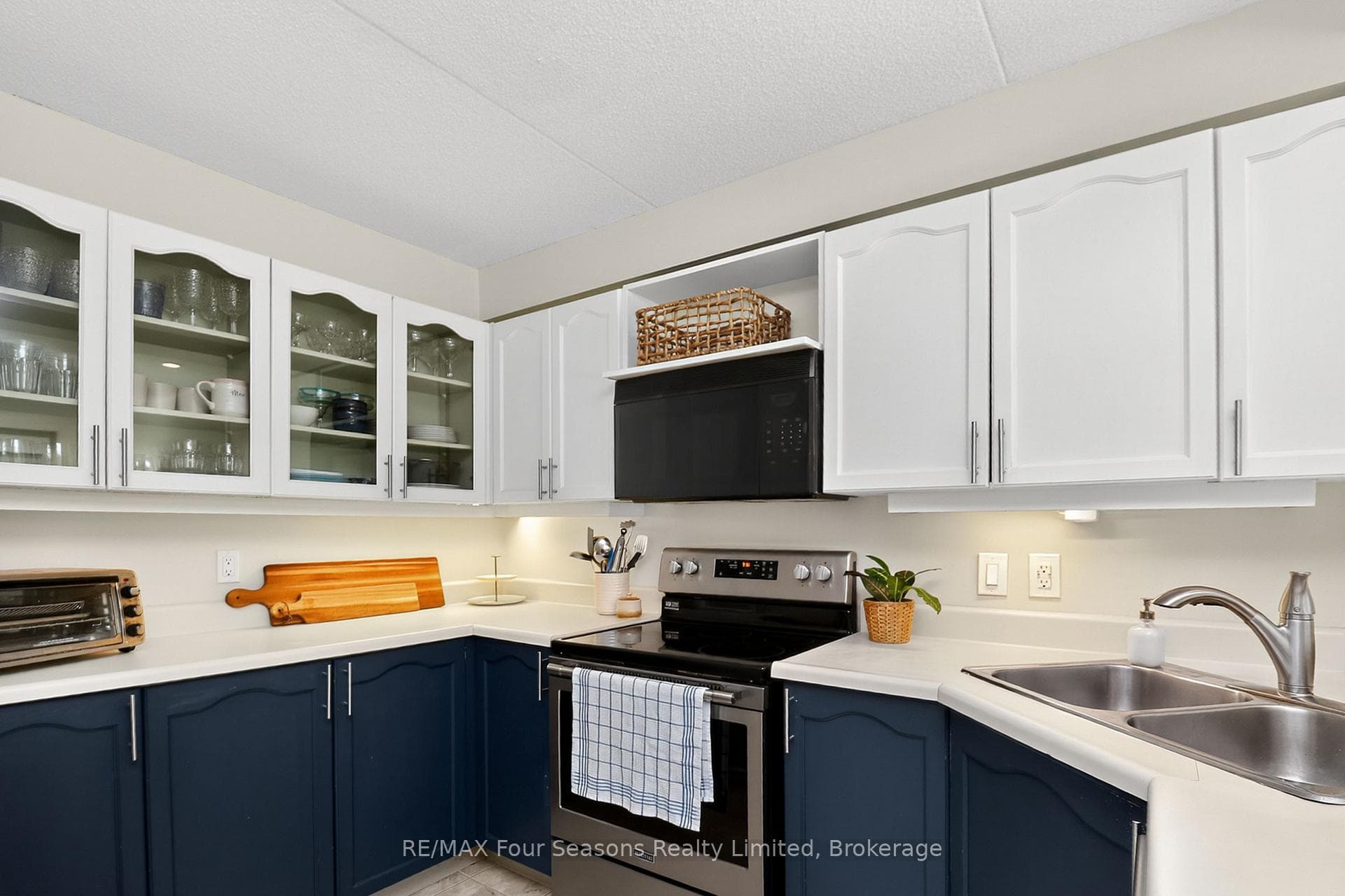 44 Trott Boulevard Unit 13 photo 19