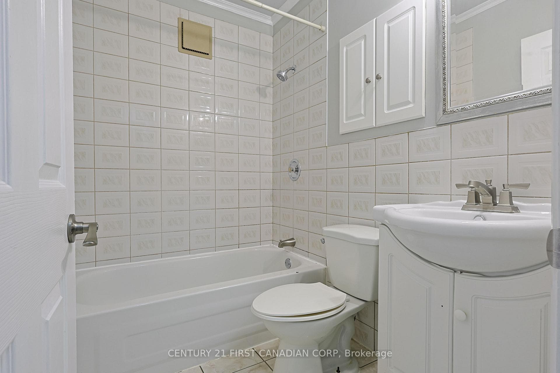 1218 Hamilton Road photo 16