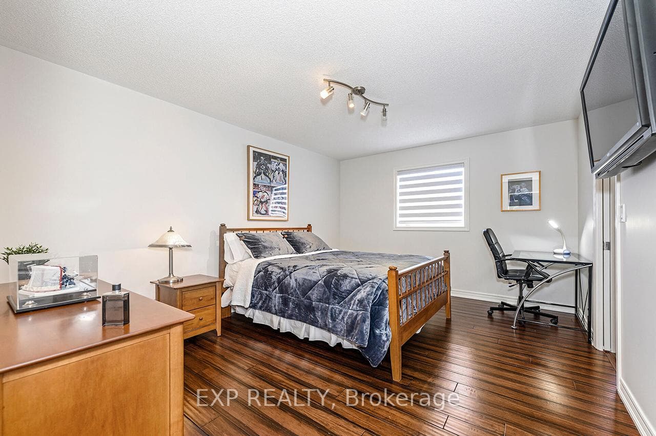 2476 Hemmford Drive photo 25