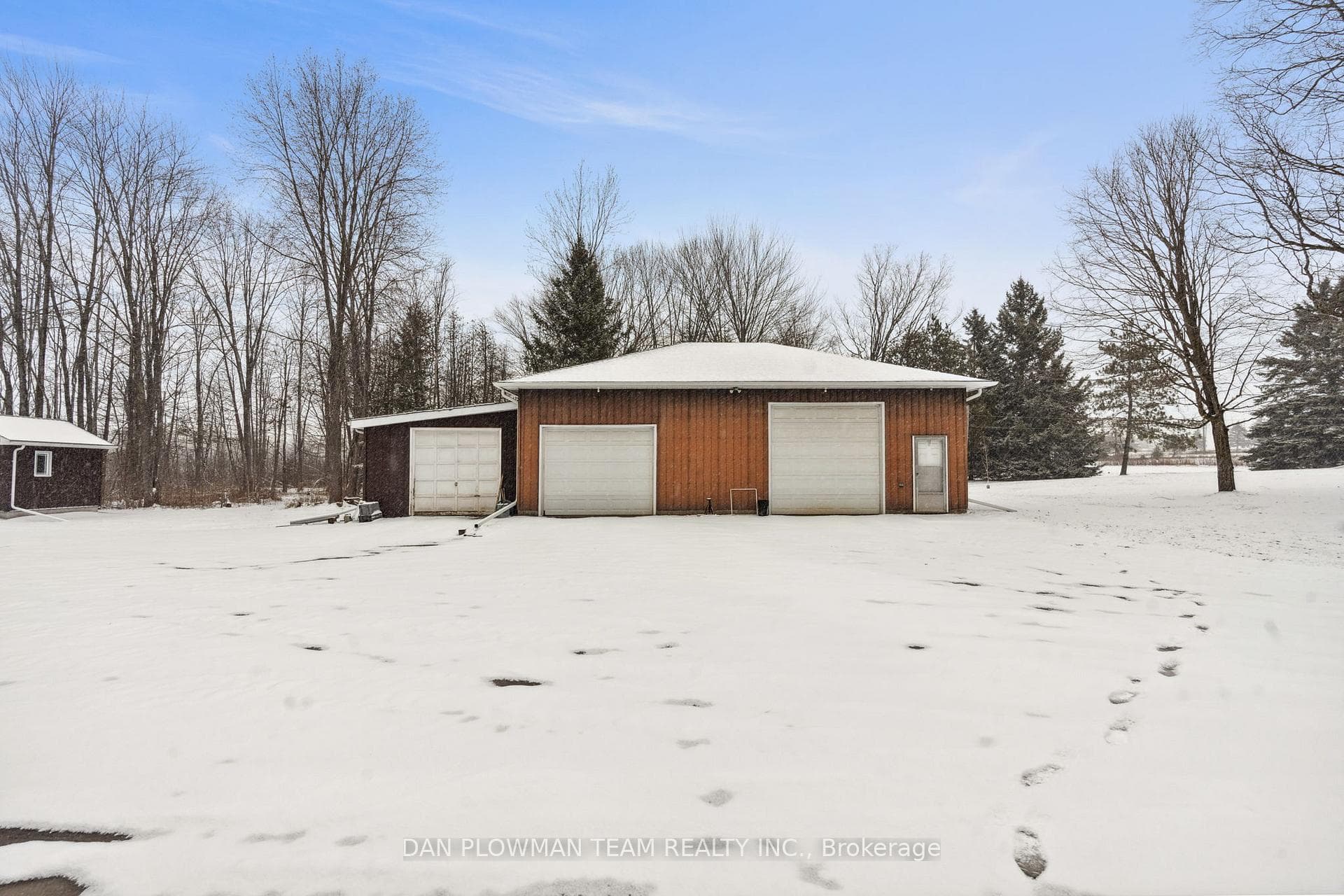 4880 Liberty Street photo 34