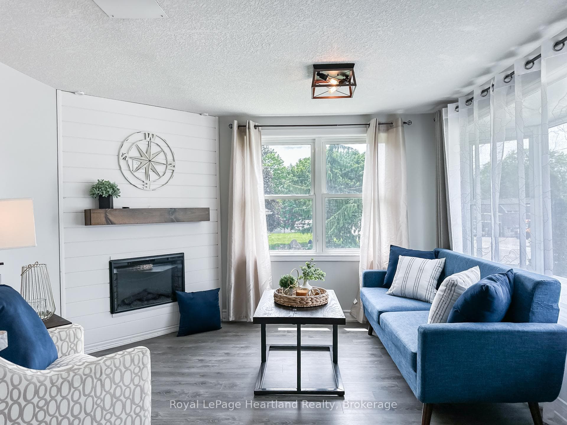 576 Queen Street photo 9