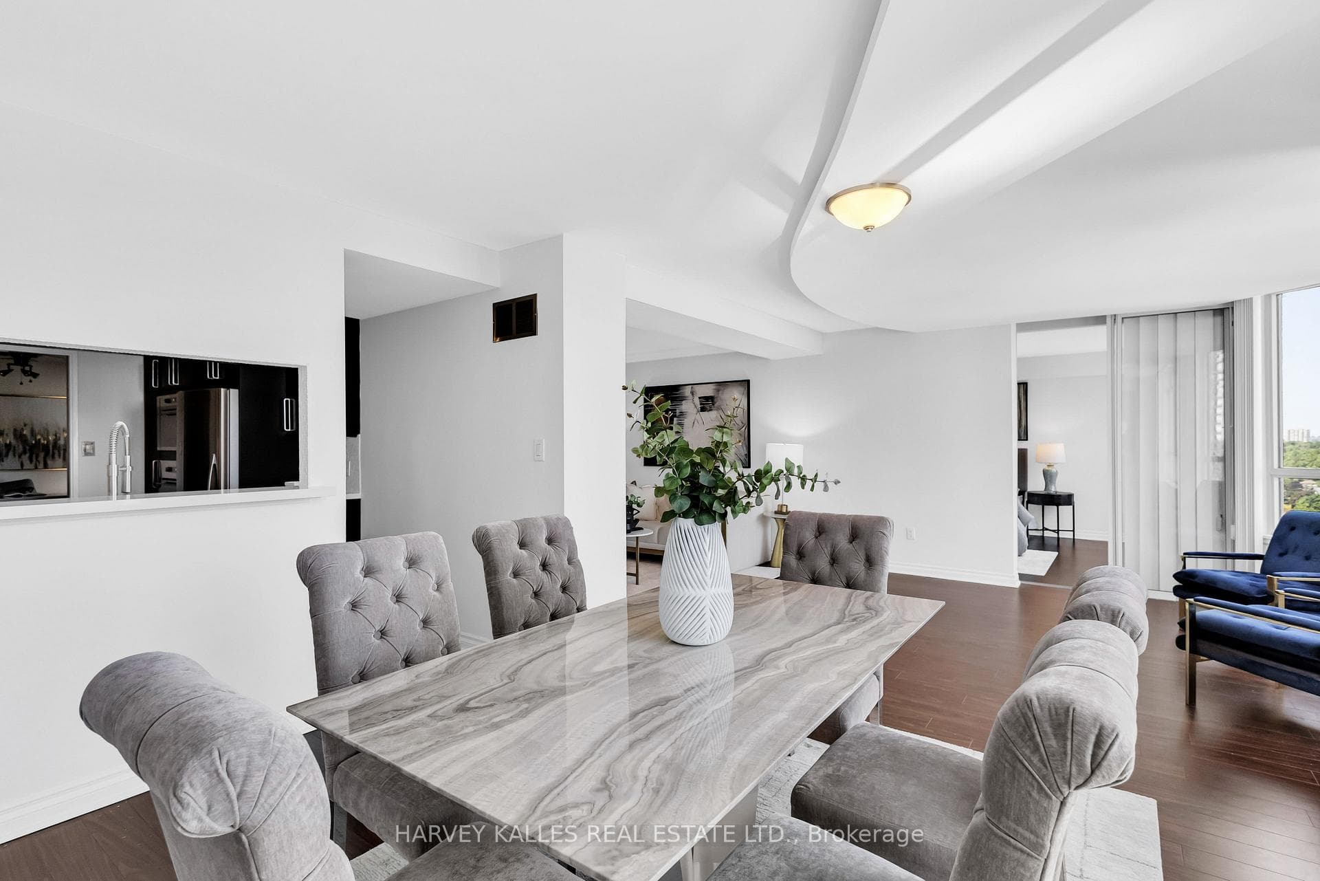5444 Yonge Street Unit 1110 photo 19